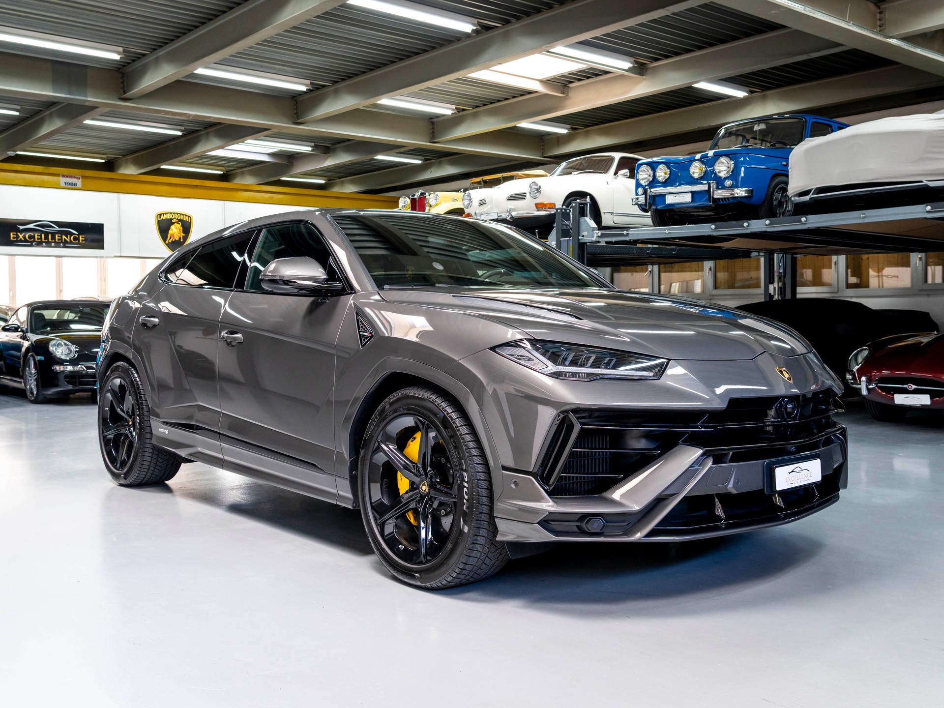 LAMBORGHINI URUS S HP 666 DERNIERE VERSION-showroom-element-2