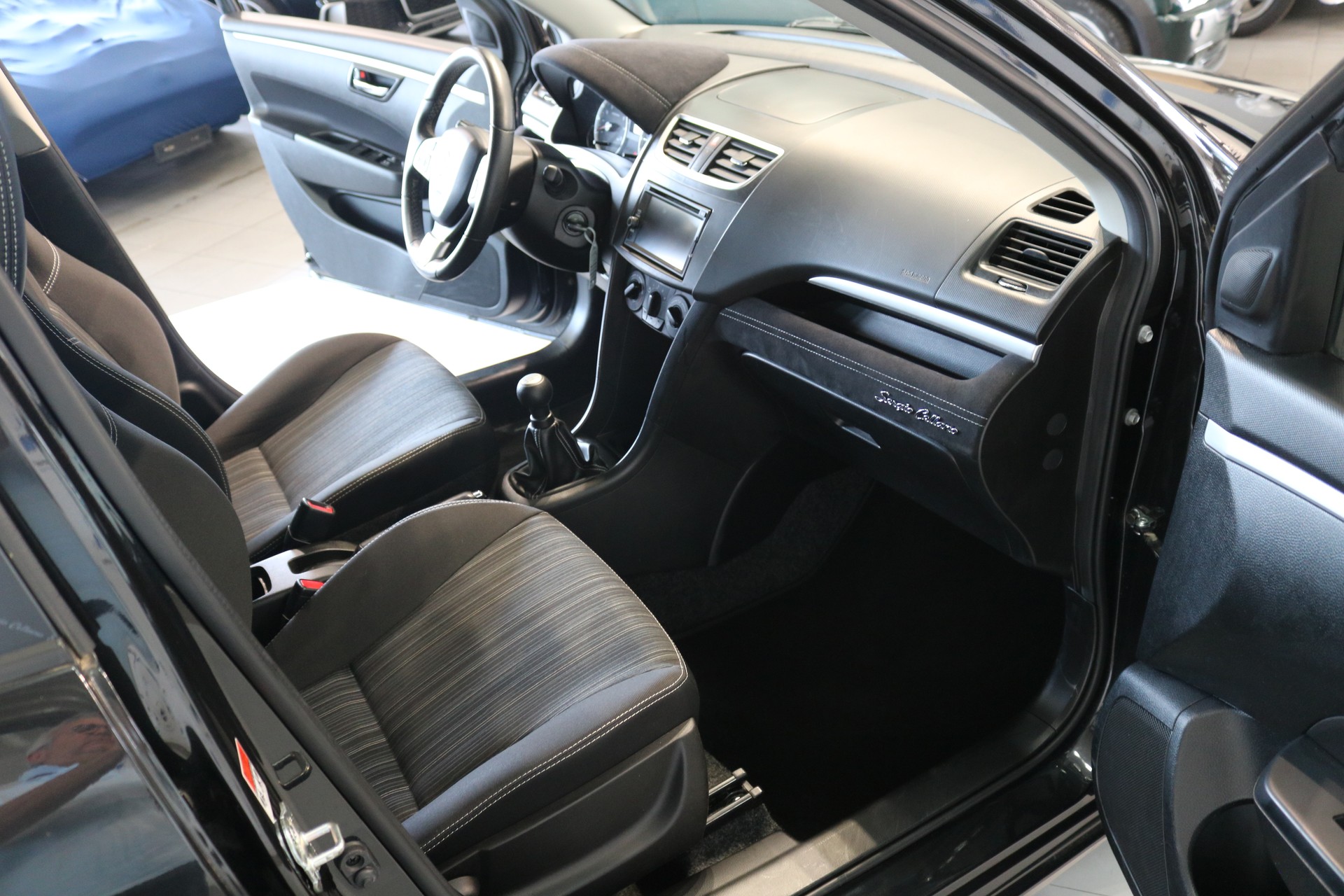 SUZUKI Swift 1.2i 16V Sergio Cellano-image-37