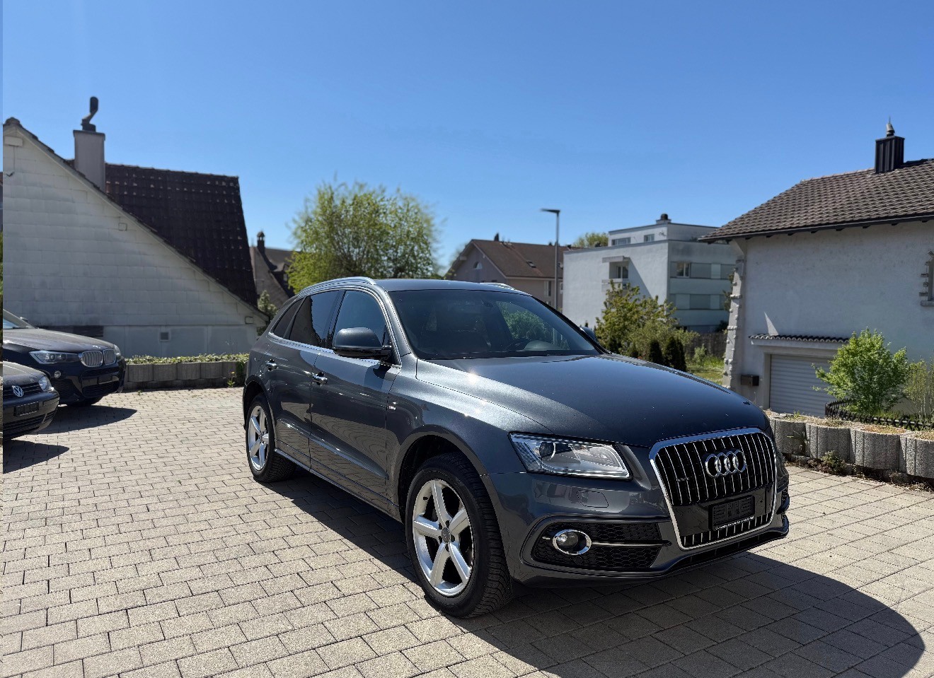 AUDI Q5 2.0 TDI quattro S-tronic-image-2