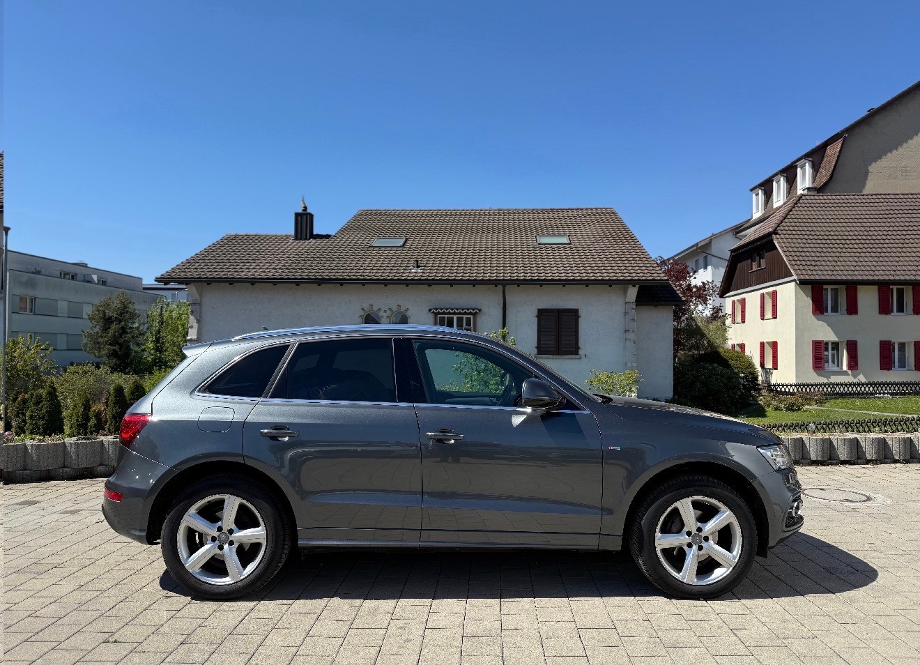 AUDI Q5 2.0 TDI quattro S-tronic-image-3