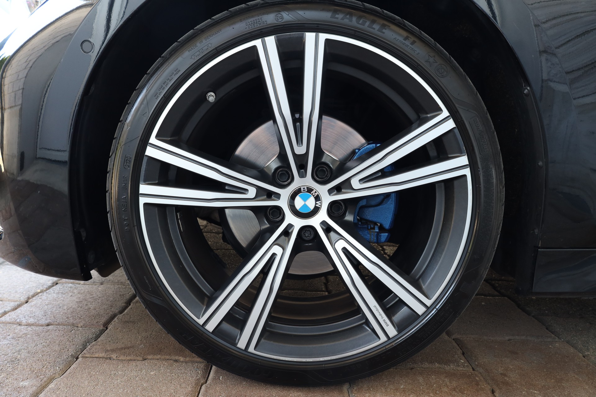 BMW 320i xDrive Steptronic M Sport-image-17