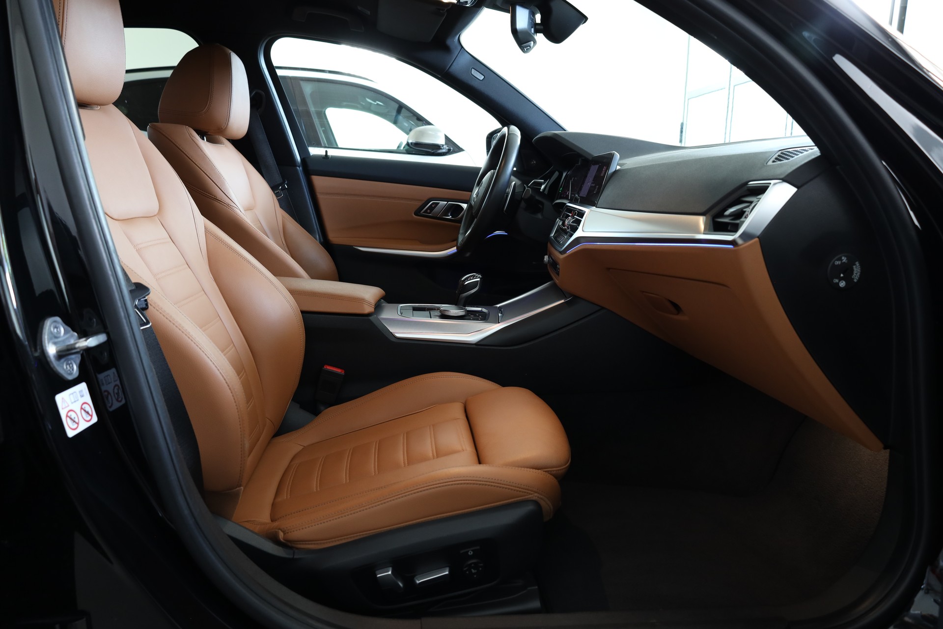 BMW 320i xDrive Steptronic M Sport-image-19