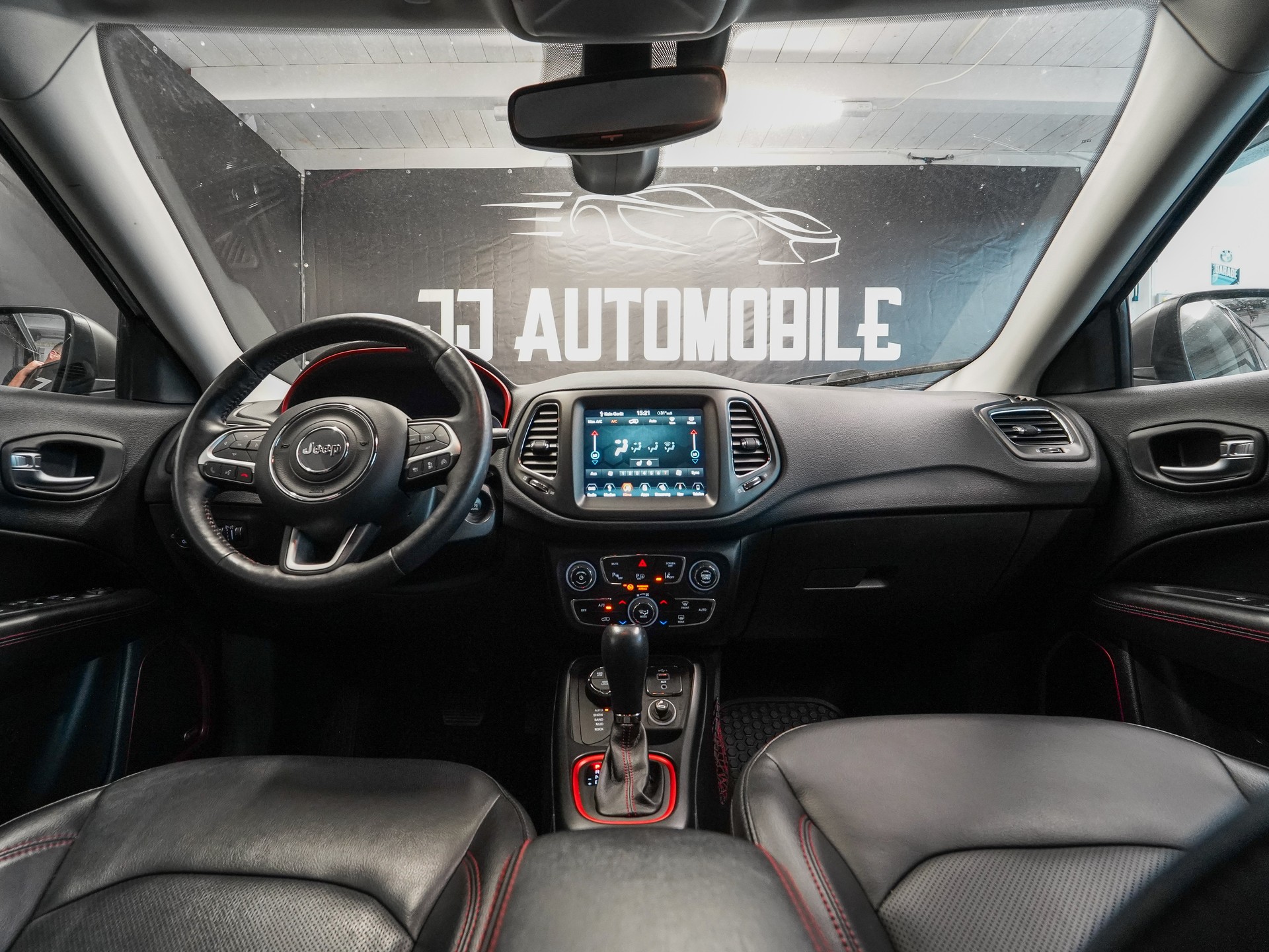 JEEP Compass 2.0CRD Trailhawk AWD 9ATX-image-11