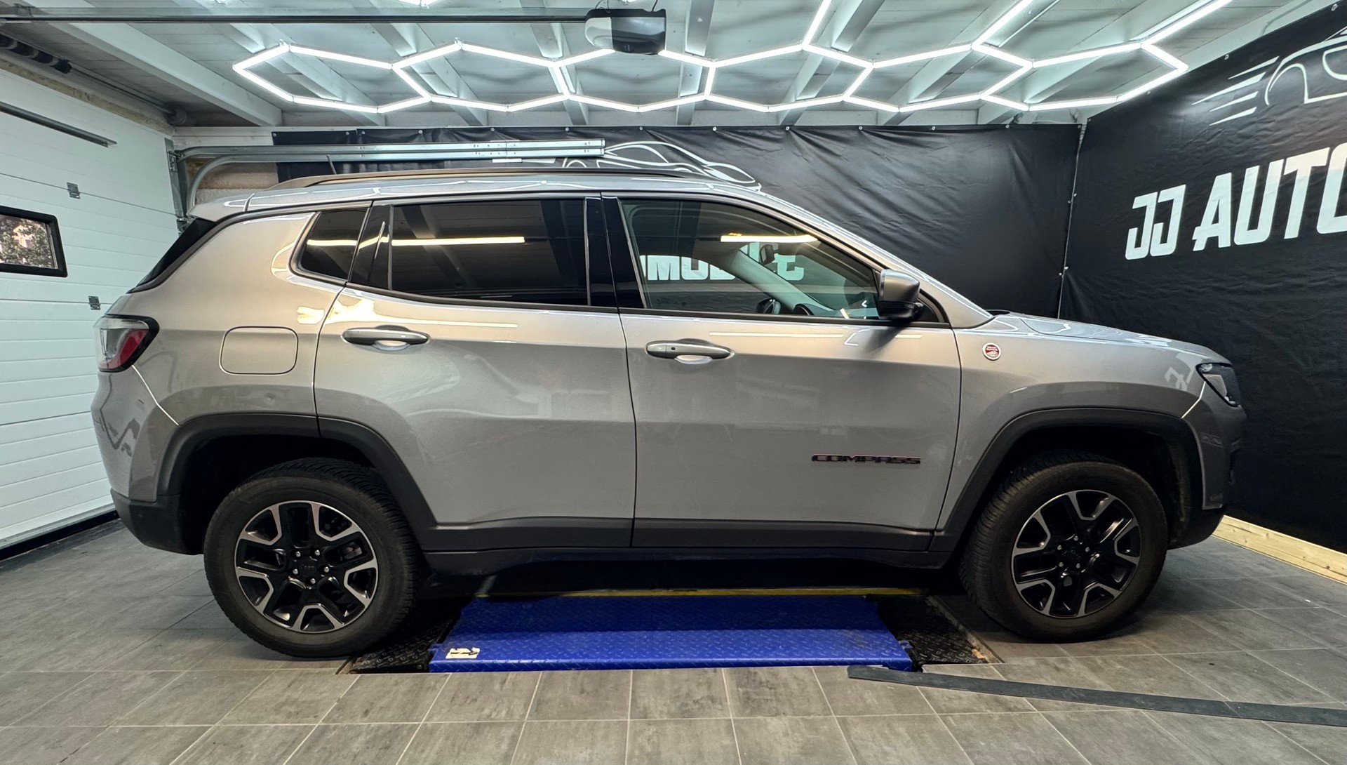 JEEP Compass 2.0CRD Trailhawk AWD 9ATX-image-4