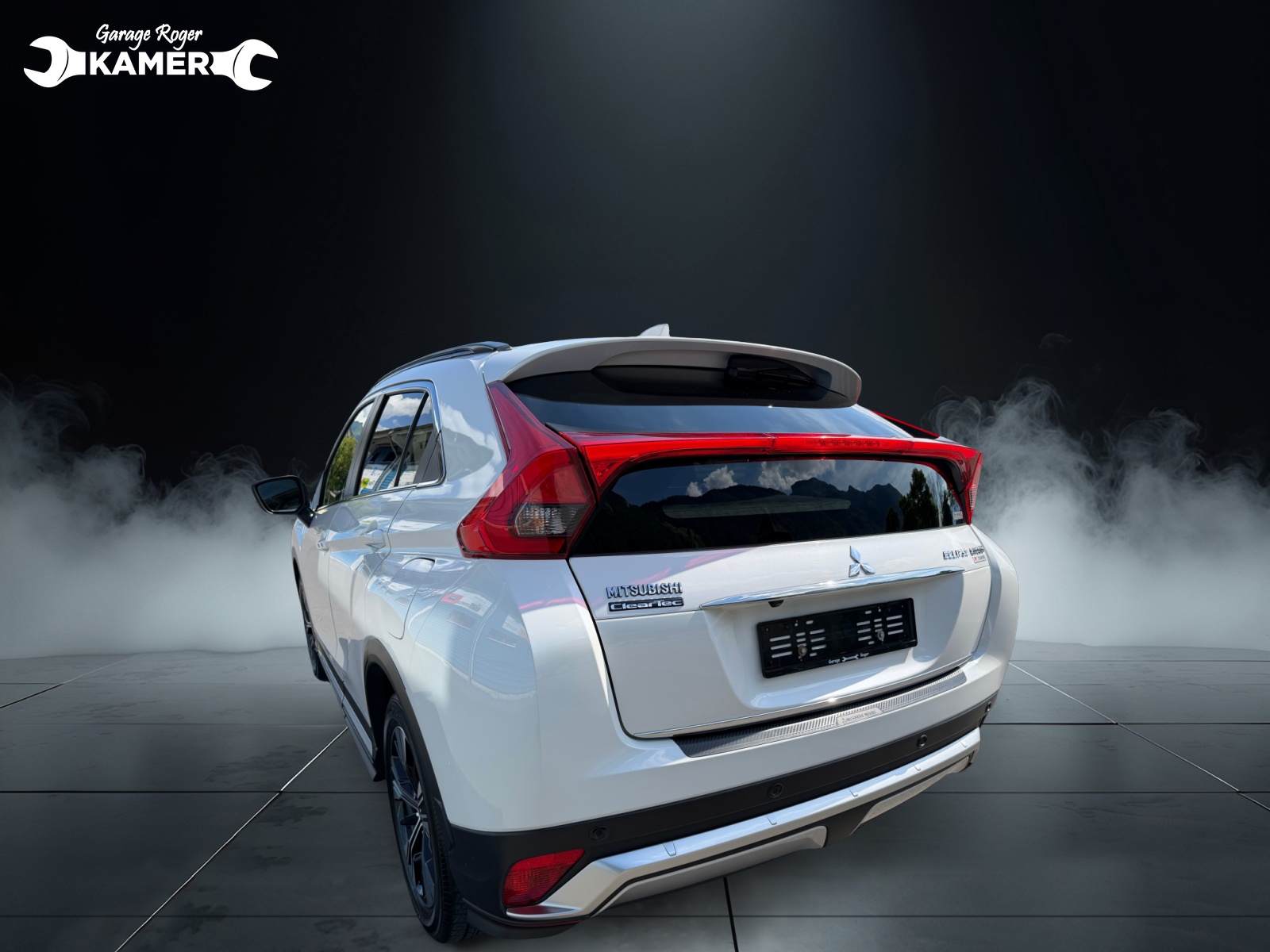 MITSUBISHI Eclipse Cross 1.5 T-Mivec Diamond 4WD CVT-showroom-element-3