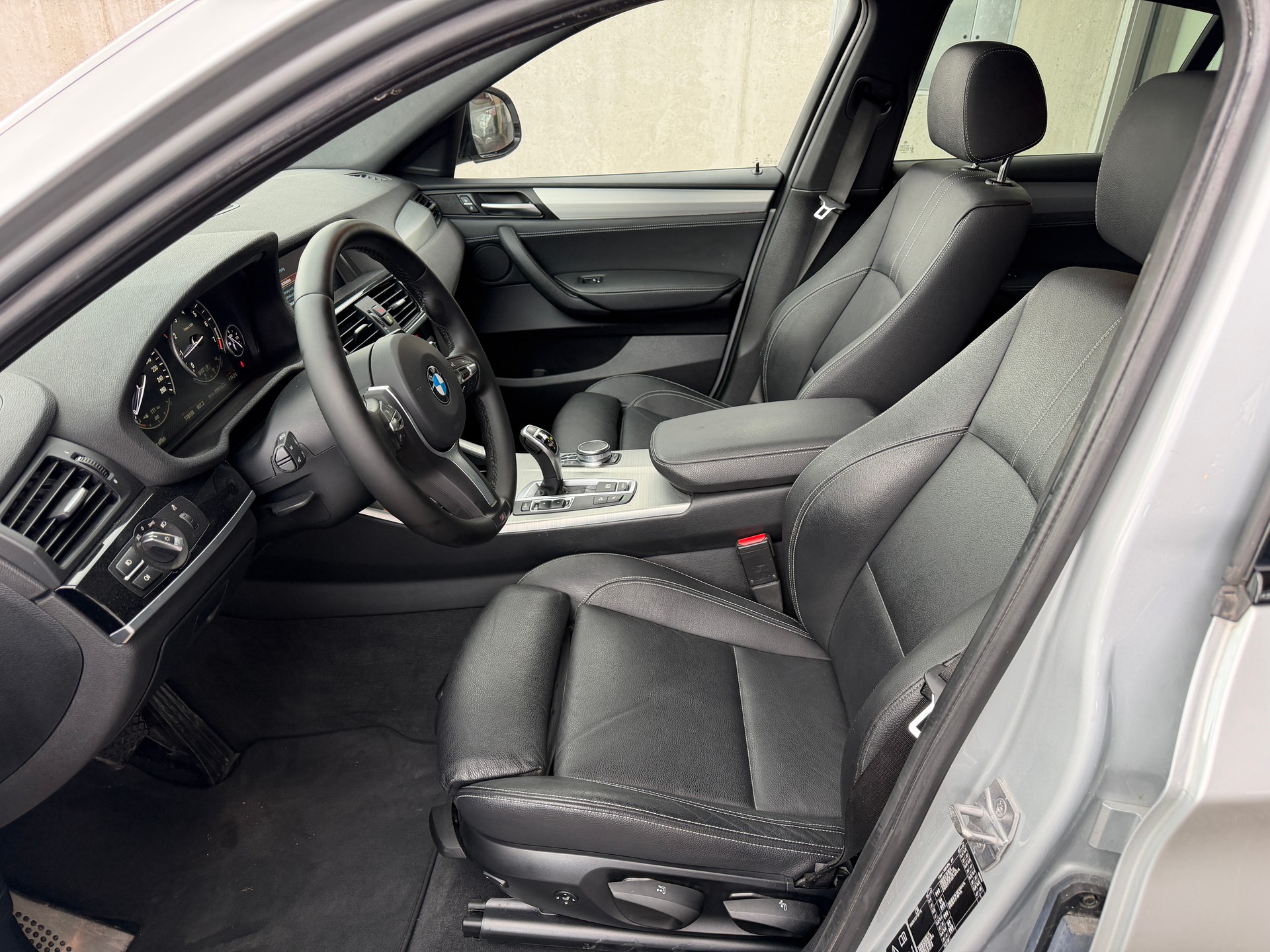 BMW X4 M 40i Steptronic-image-9