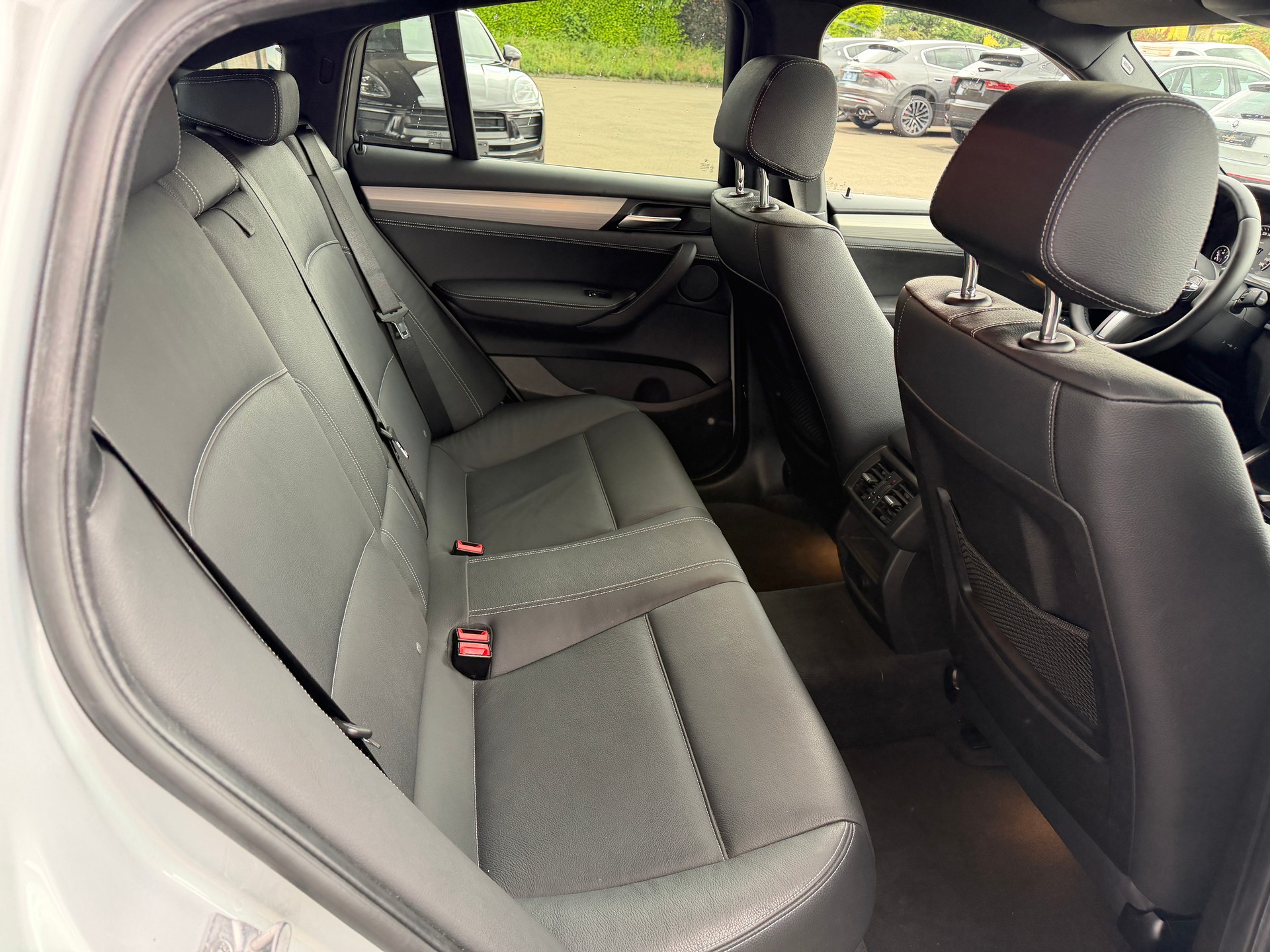 BMW X4 M 40i Steptronic-image-17