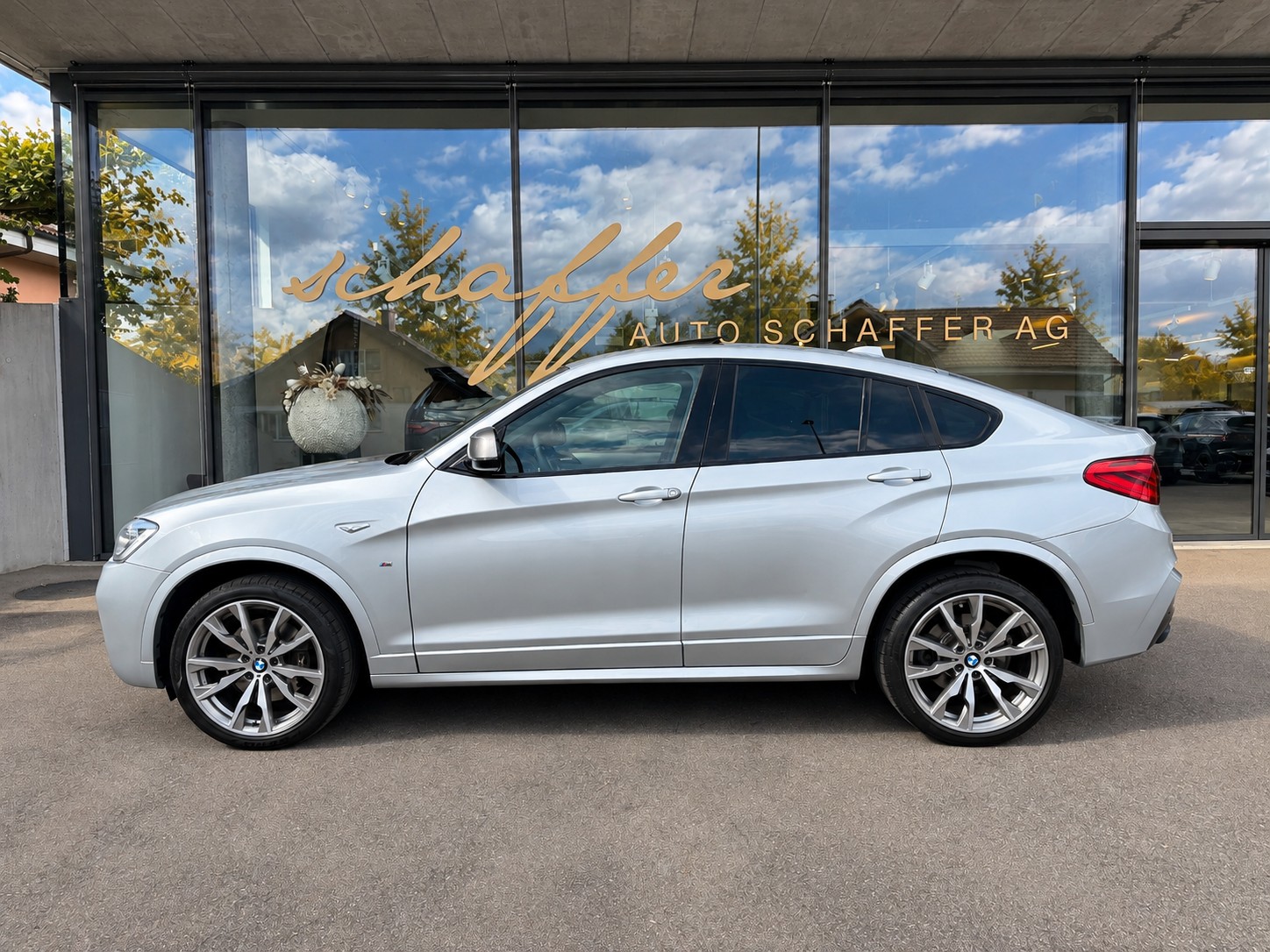 BMW X4 M 40i Steptronic-showroom-element-1