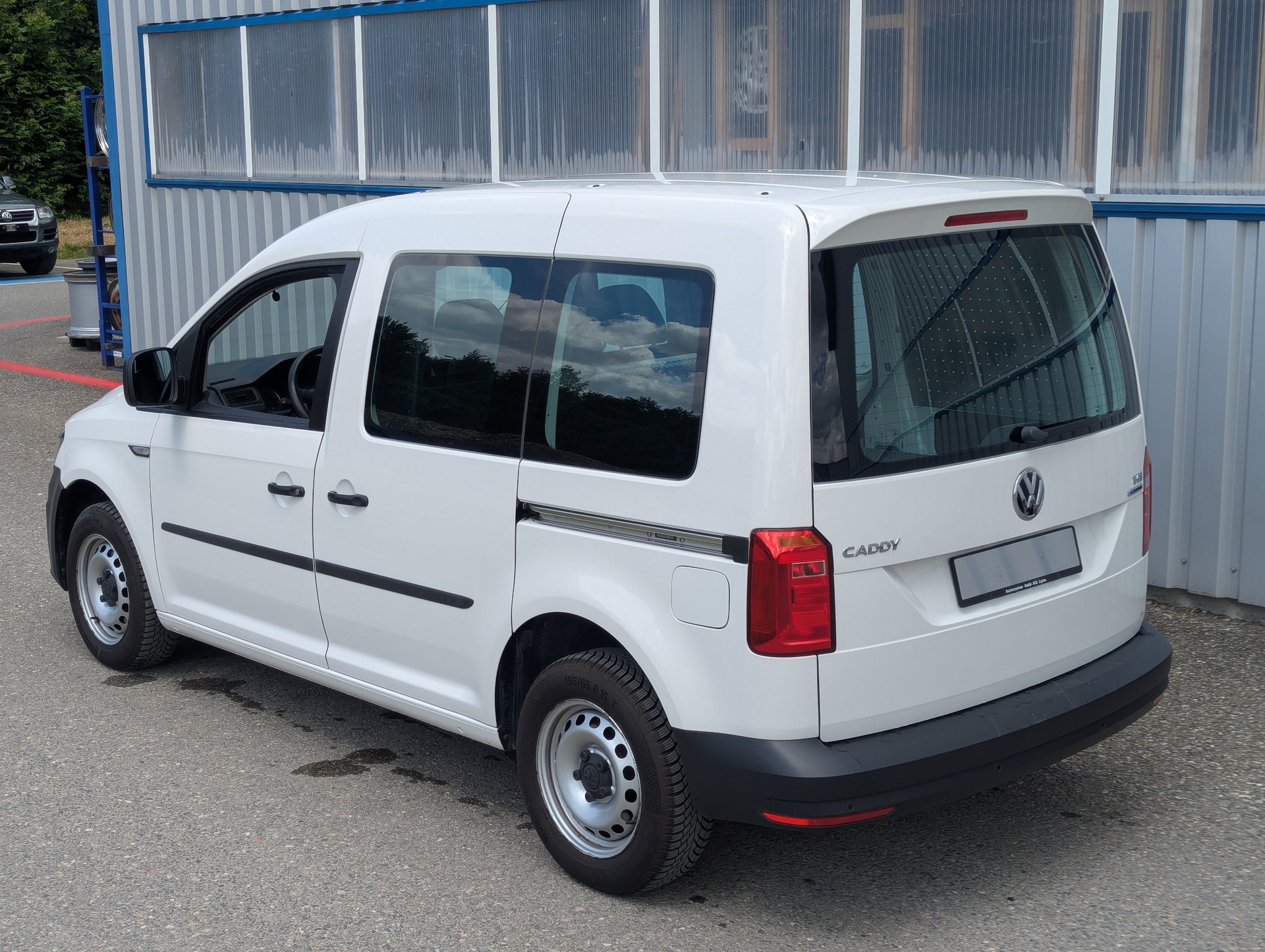 VW Caddy 1.4TGI BlueMotion Technology-image-6