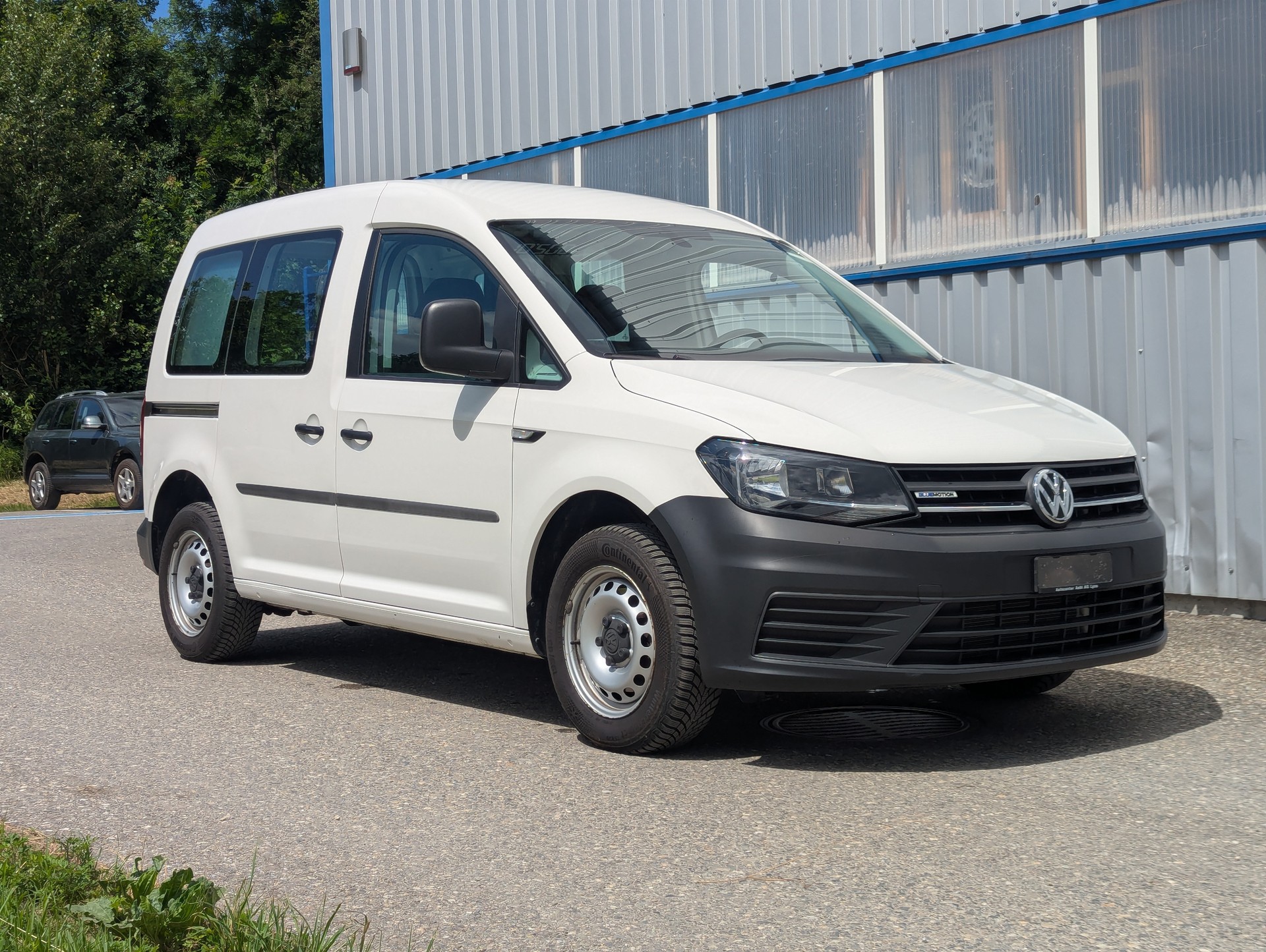 VW Caddy 1.4TGI BlueMotion Technology-image-0