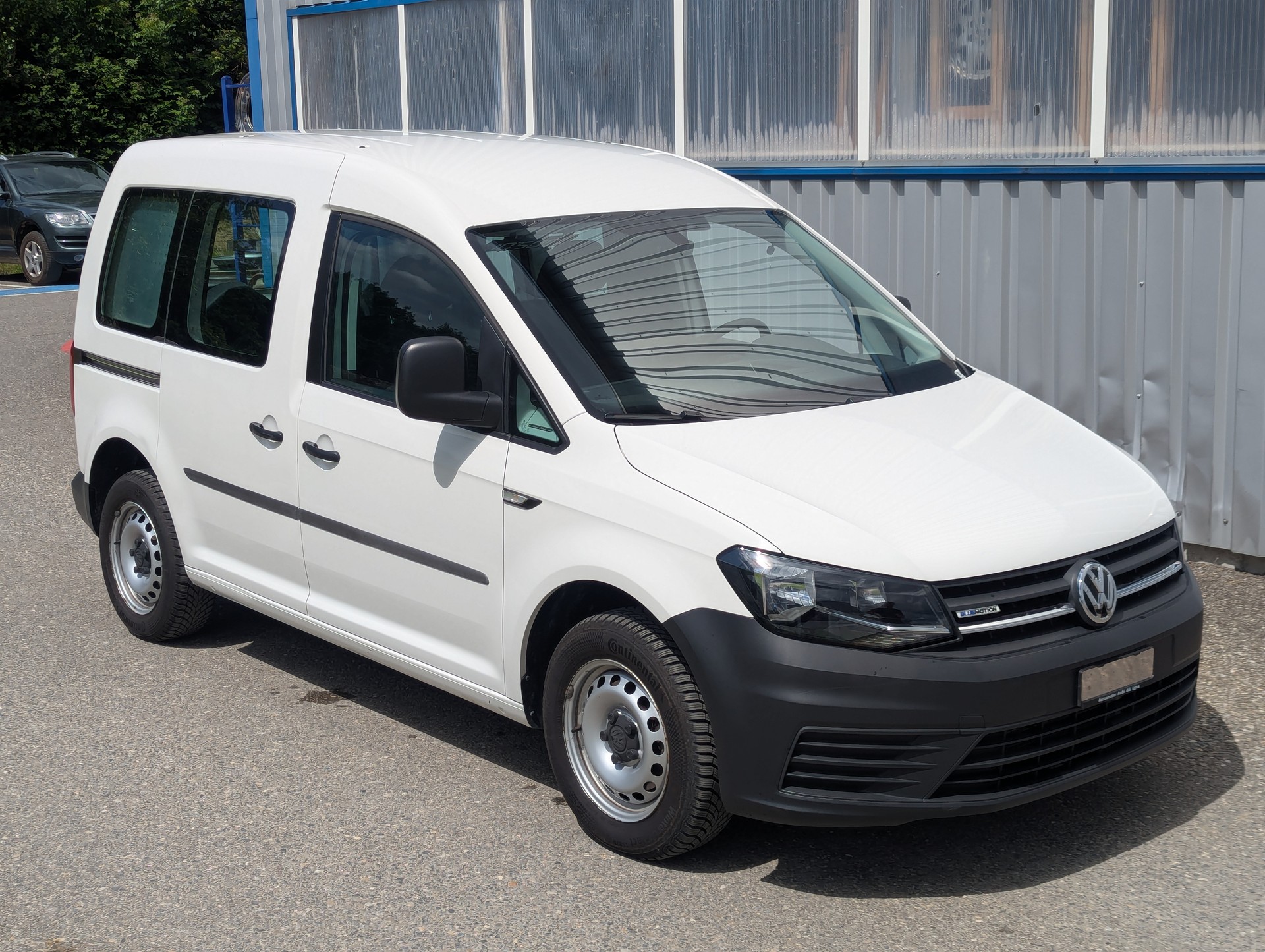 VW Caddy 1.4TGI BlueMotion Technology-image-1