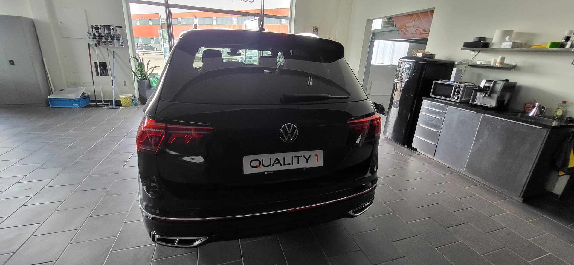 VW Tiguan Allspace 2.0 TDI SCR R-Line 4Motion DSG-image-4