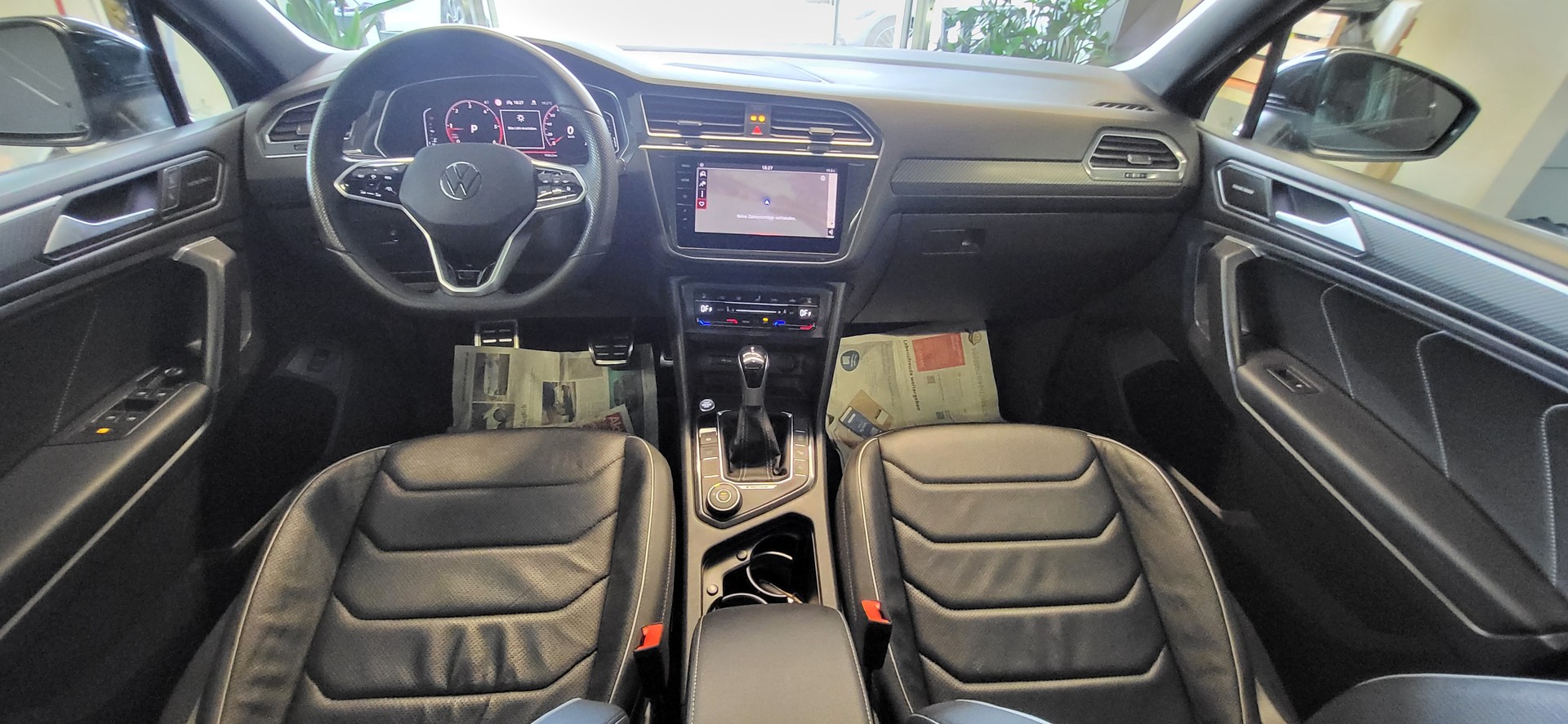 VW Tiguan Allspace 2.0 TDI SCR R-Line 4Motion DSG-image-13