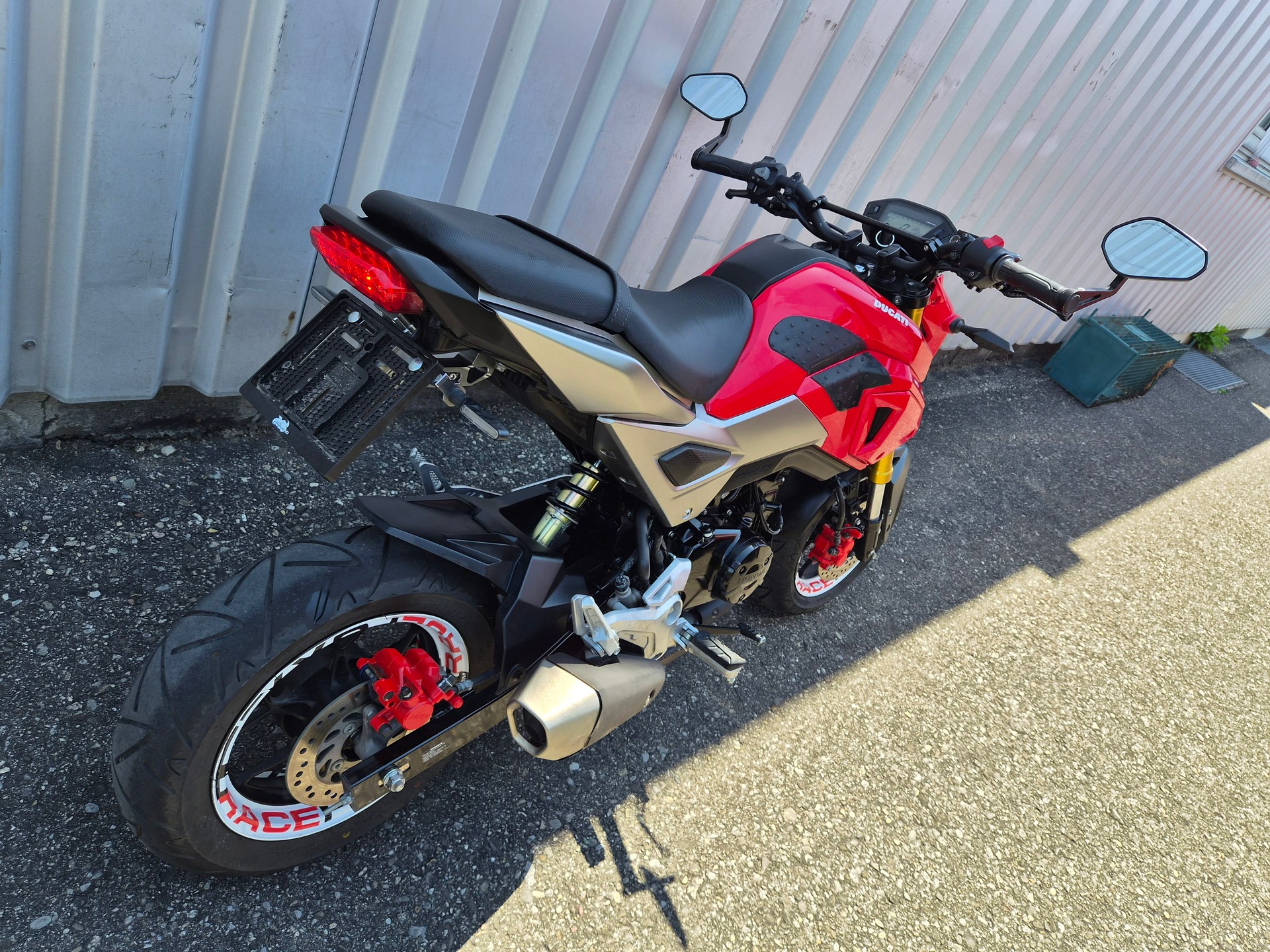 HONDA MSX 125 ABS-showroom-element-3