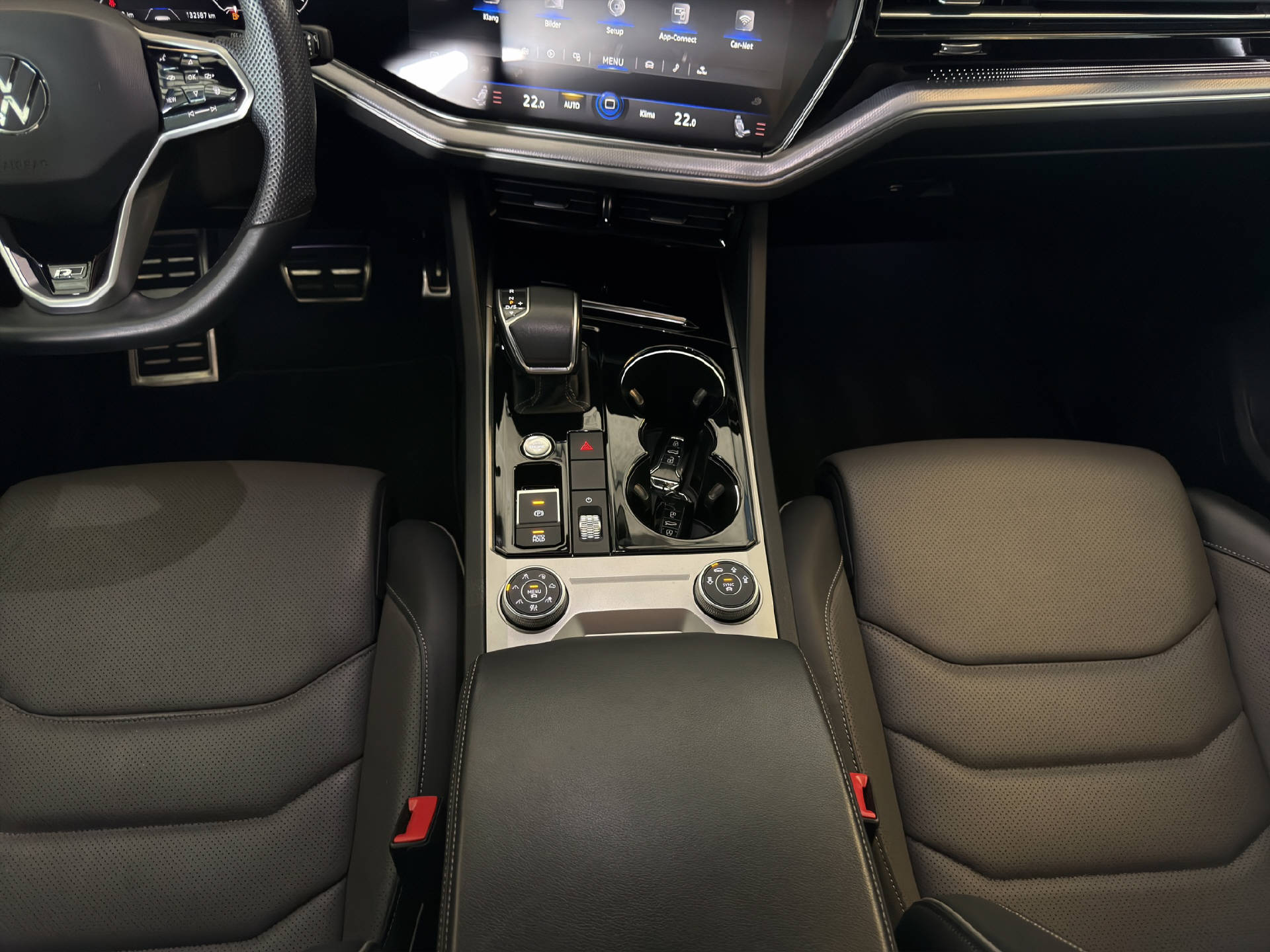 VW Touareg 3.0 V6 TDI 286 R-Line-image-13