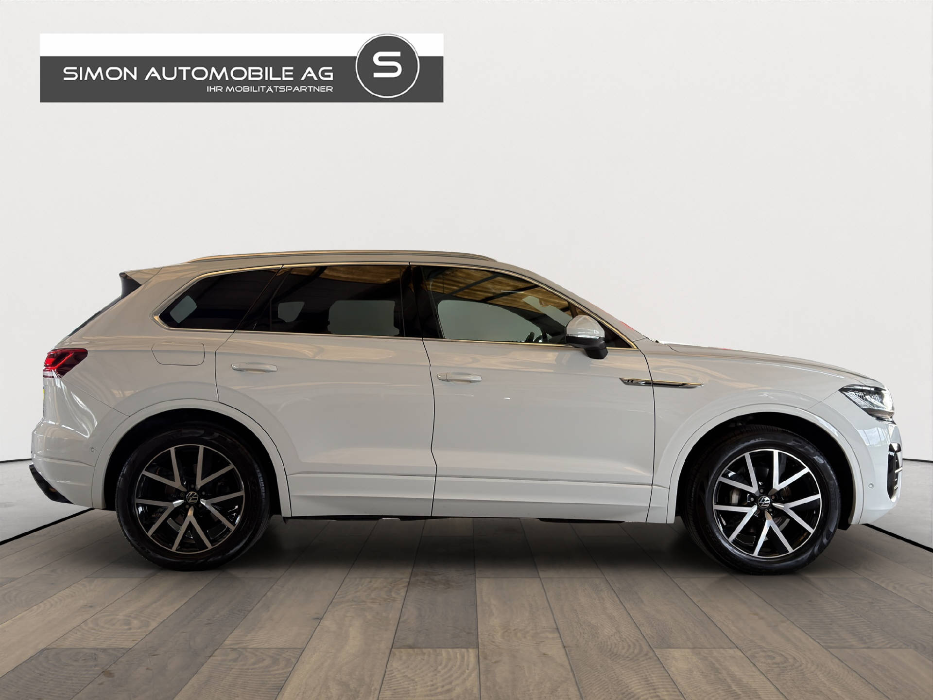 VW Touareg 3.0 V6 TDI 286 R-Line-image-6