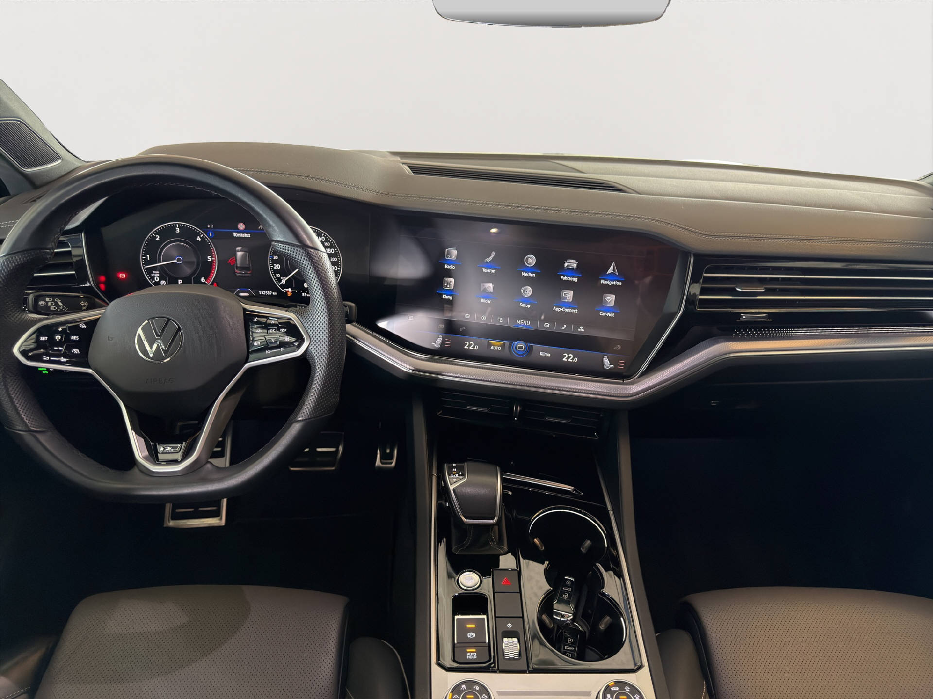 VW Touareg 3.0 V6 TDI 286 R-Line-image-12
