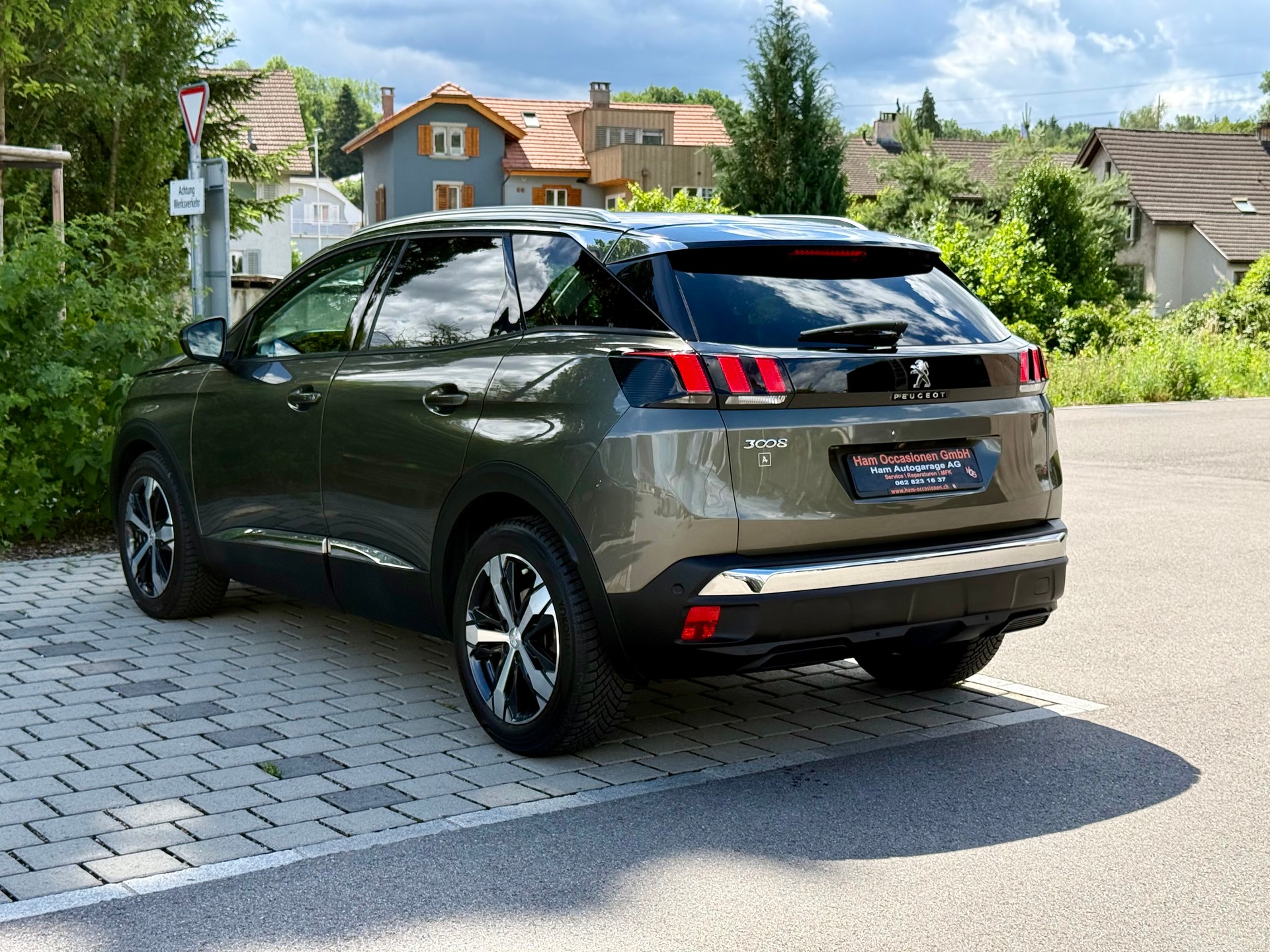 PEUGEOT 3008 1.6 THP Allure EAT-showroom-element-2