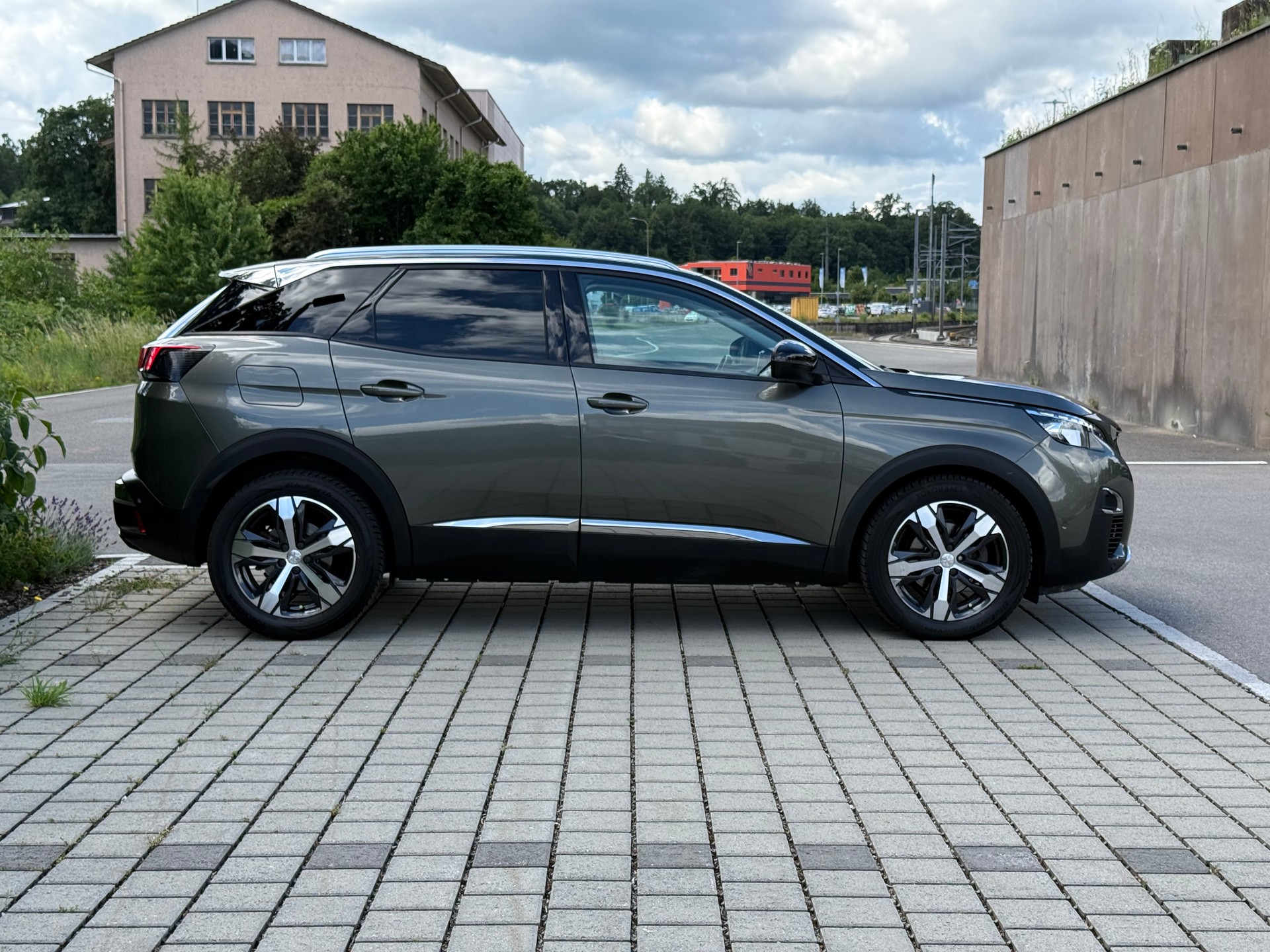 PEUGEOT 3008 1.6 THP Allure EAT-showroom-element-3