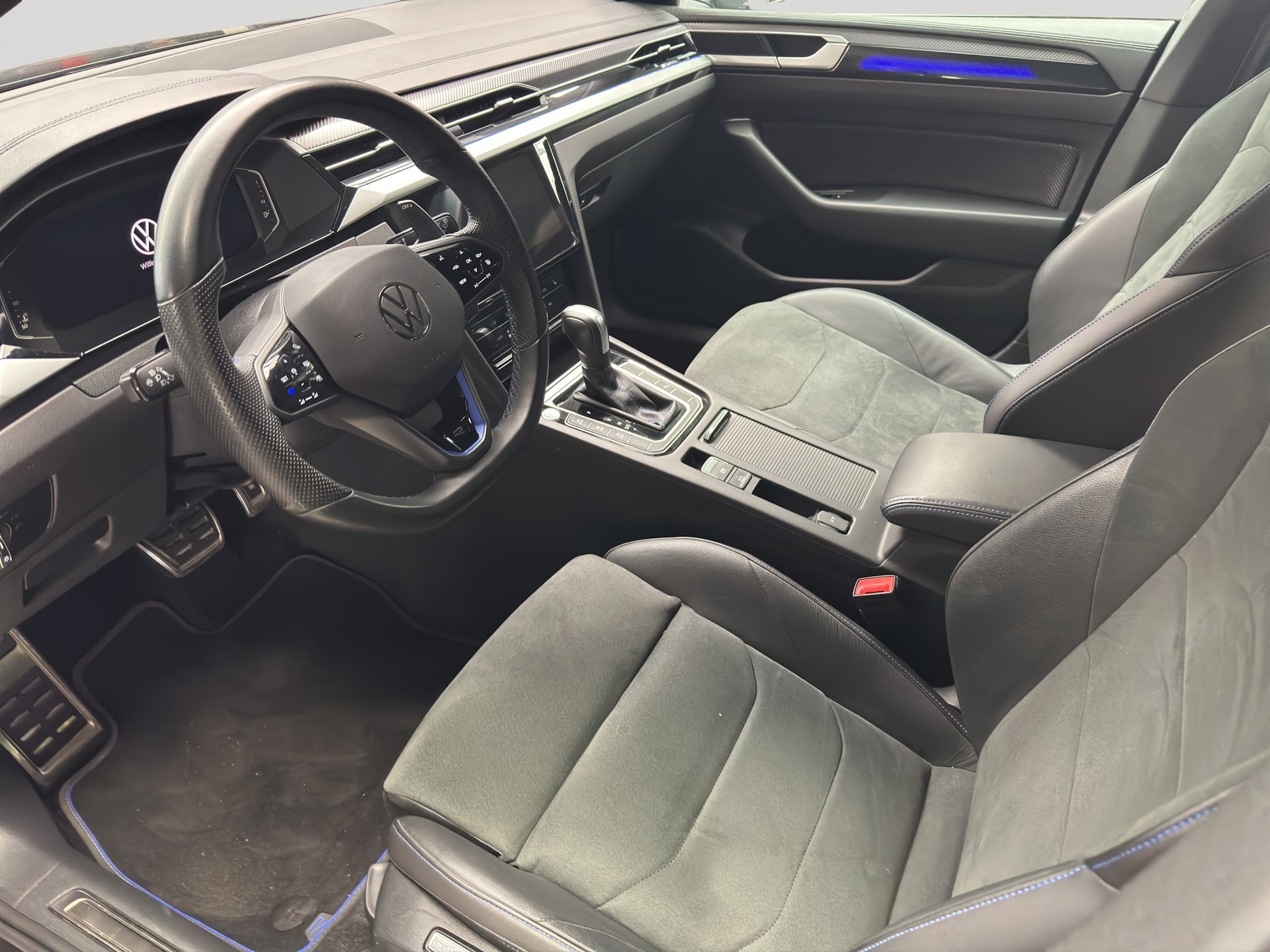 VW Arteon SB 2.0 TSI R 4Motion DSG-image-6
