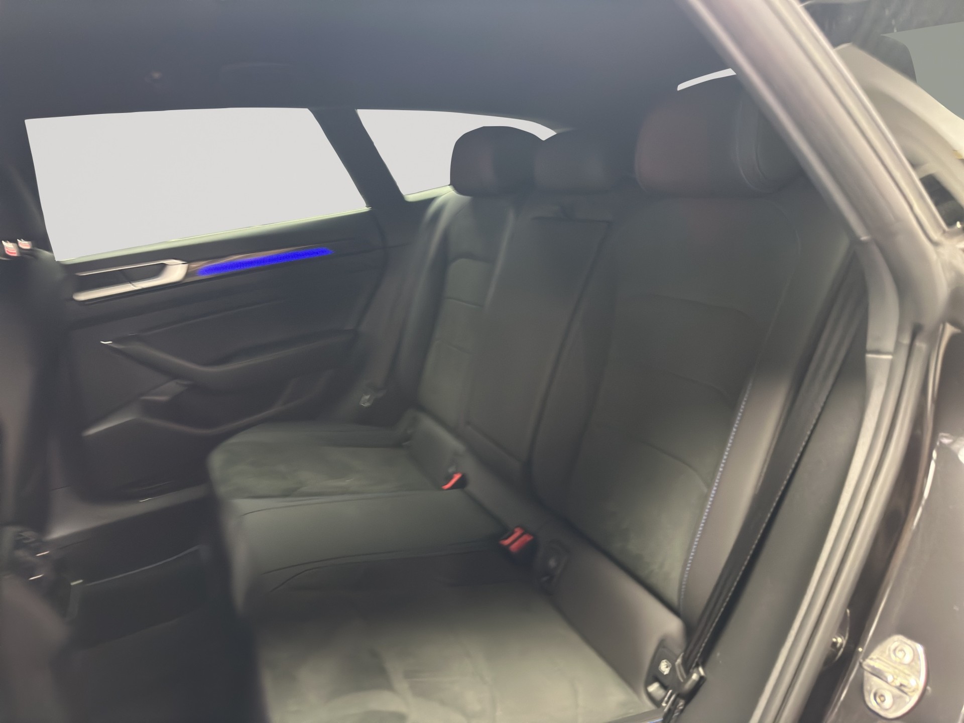 VW Arteon SB 2.0 TSI R 4Motion DSG-image-7