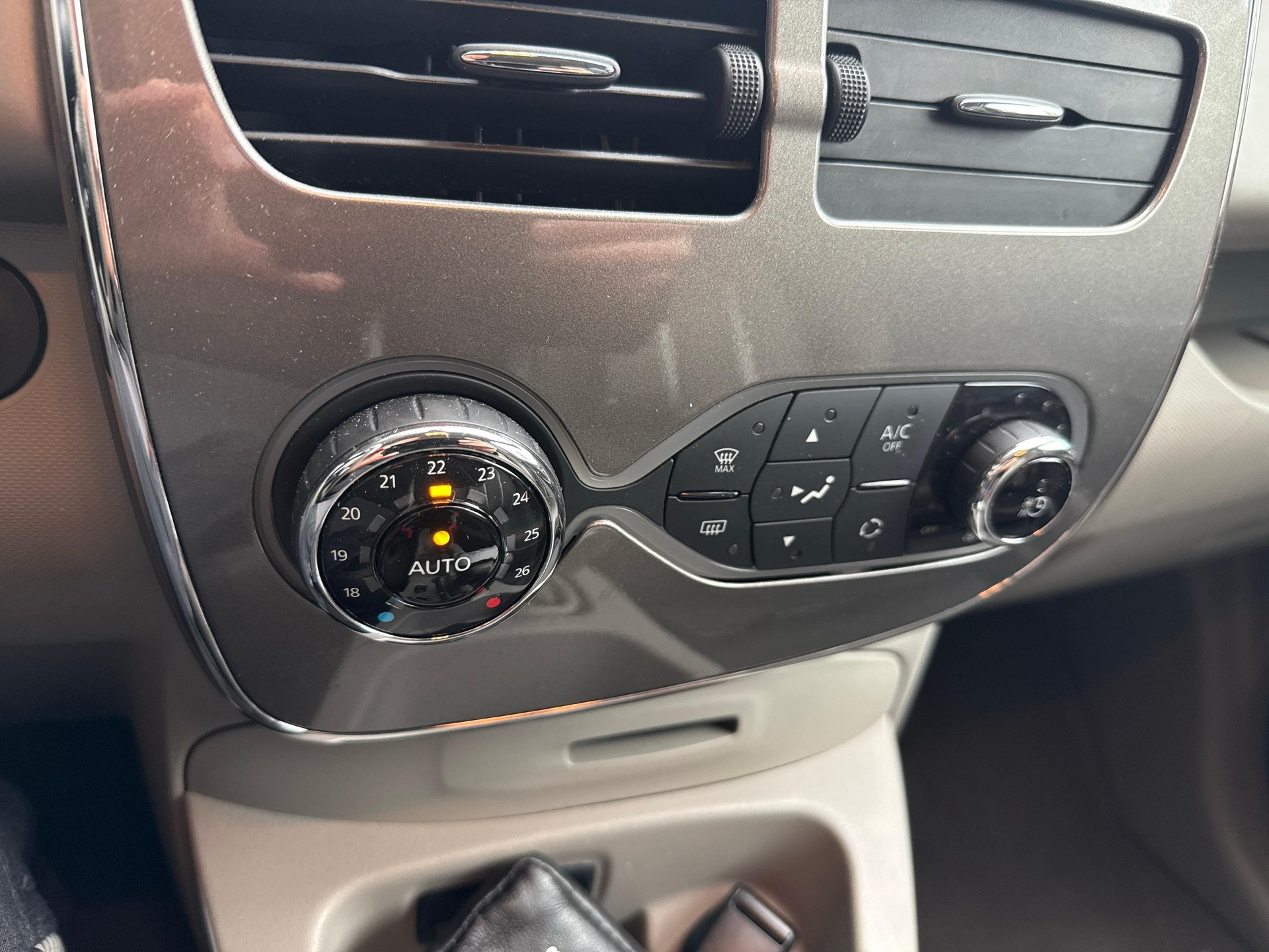 RENAULT Zoe FP Q90 90th Anniv. inkl. Batterie-image-15