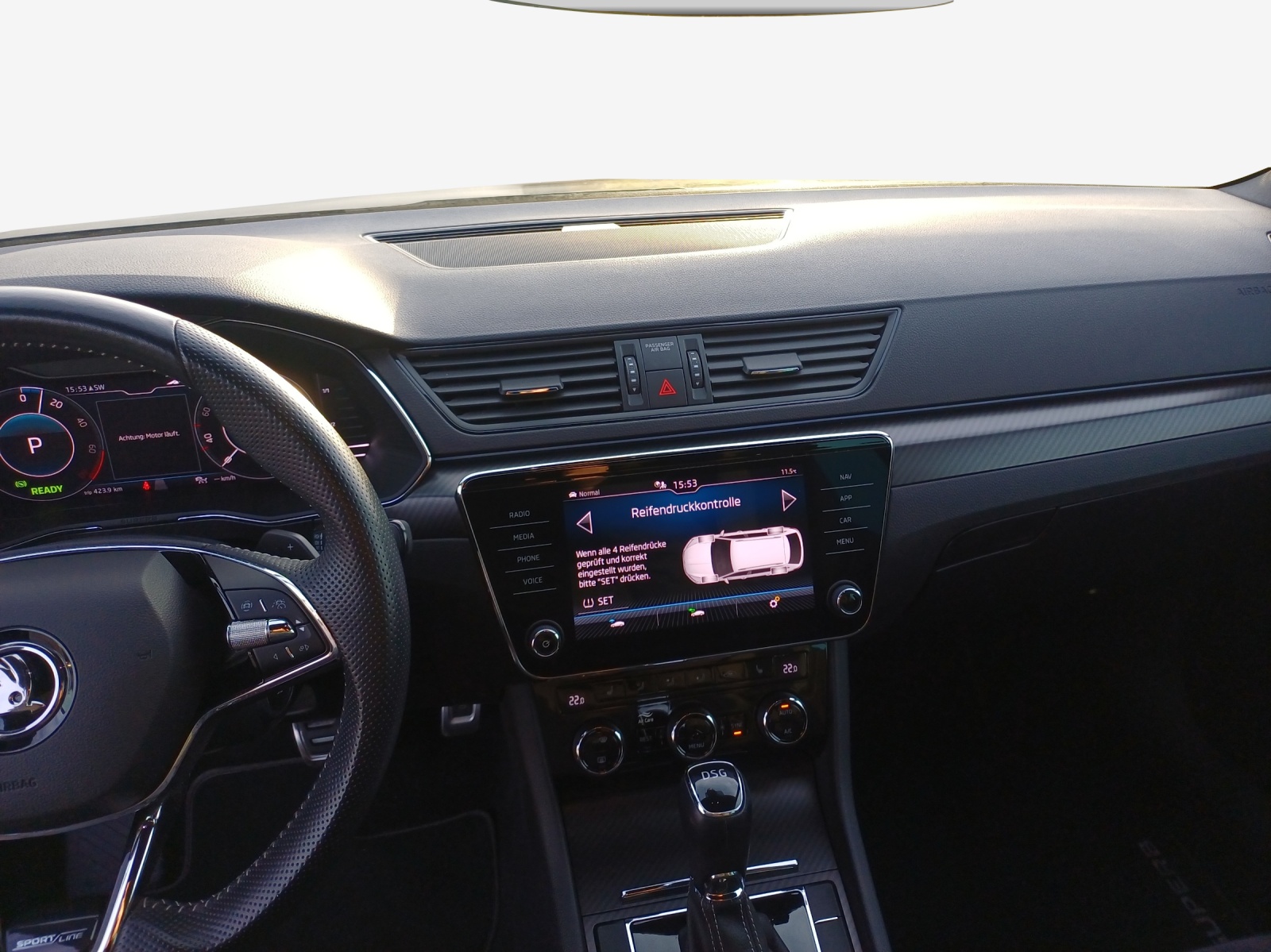 SKODA Superb 1.4 TSI Sport Line PHEV DSG-image-10