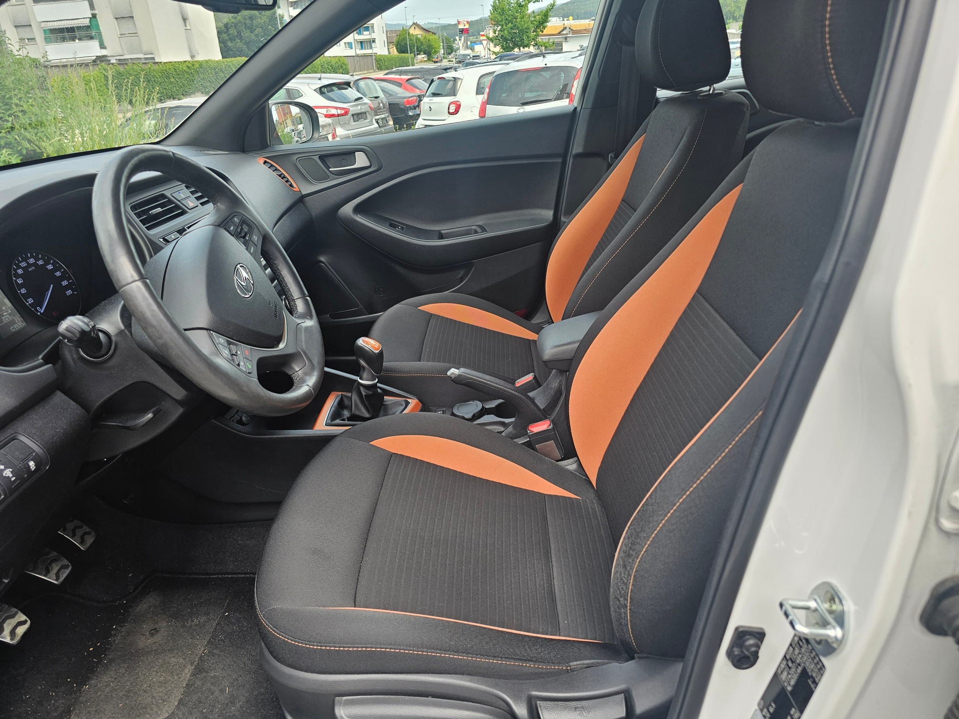 HYUNDAI i20 Active 1.0 T-GDi Vertex-image-12