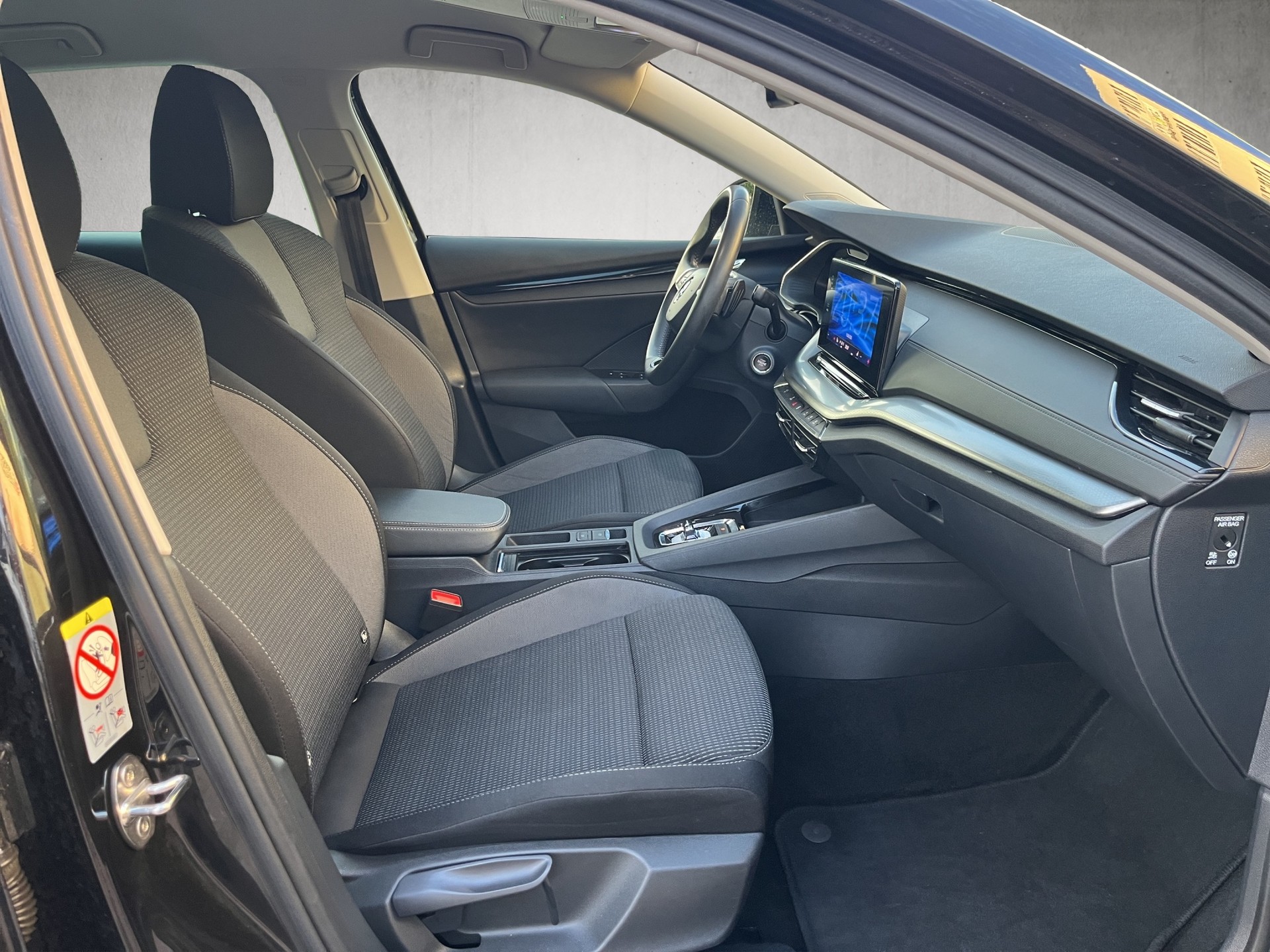 SKODA Octavia Combi 2.0 TDI DSG Ambition-image-10
