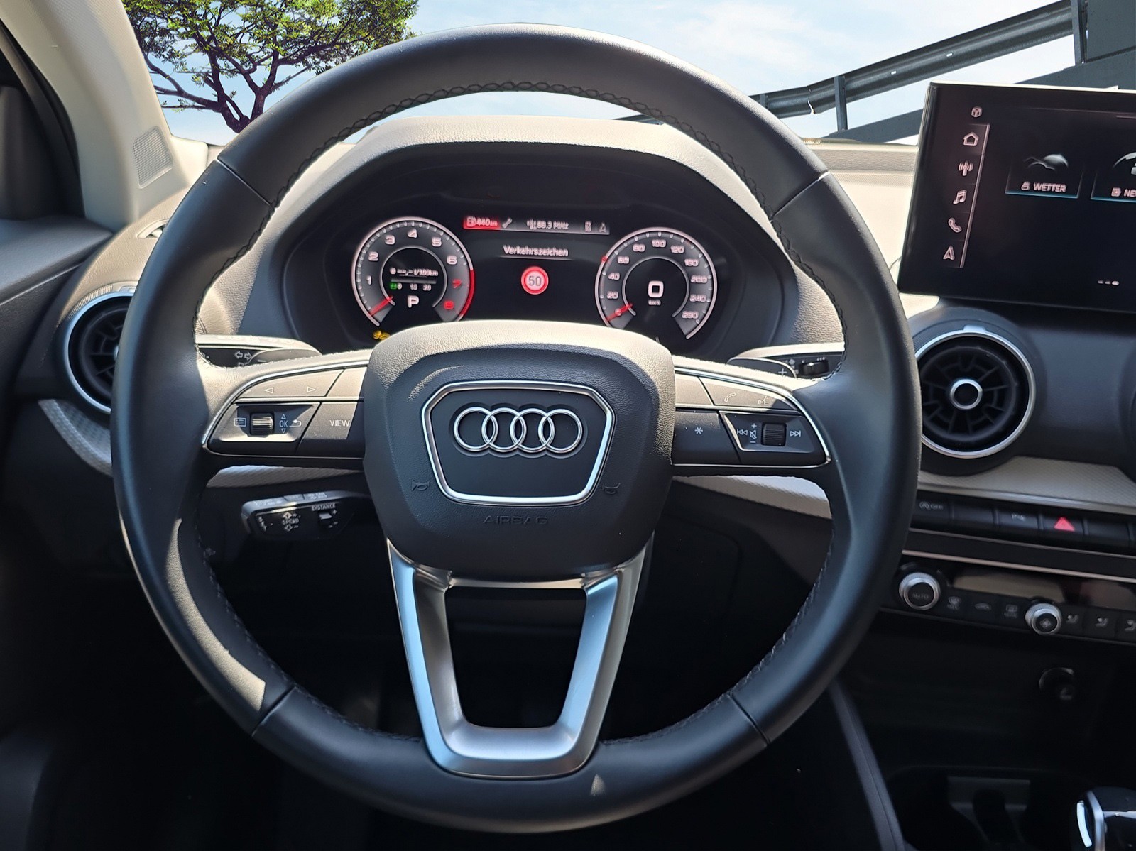 AUDI Q2 35 TFSI S-tronic-image-10