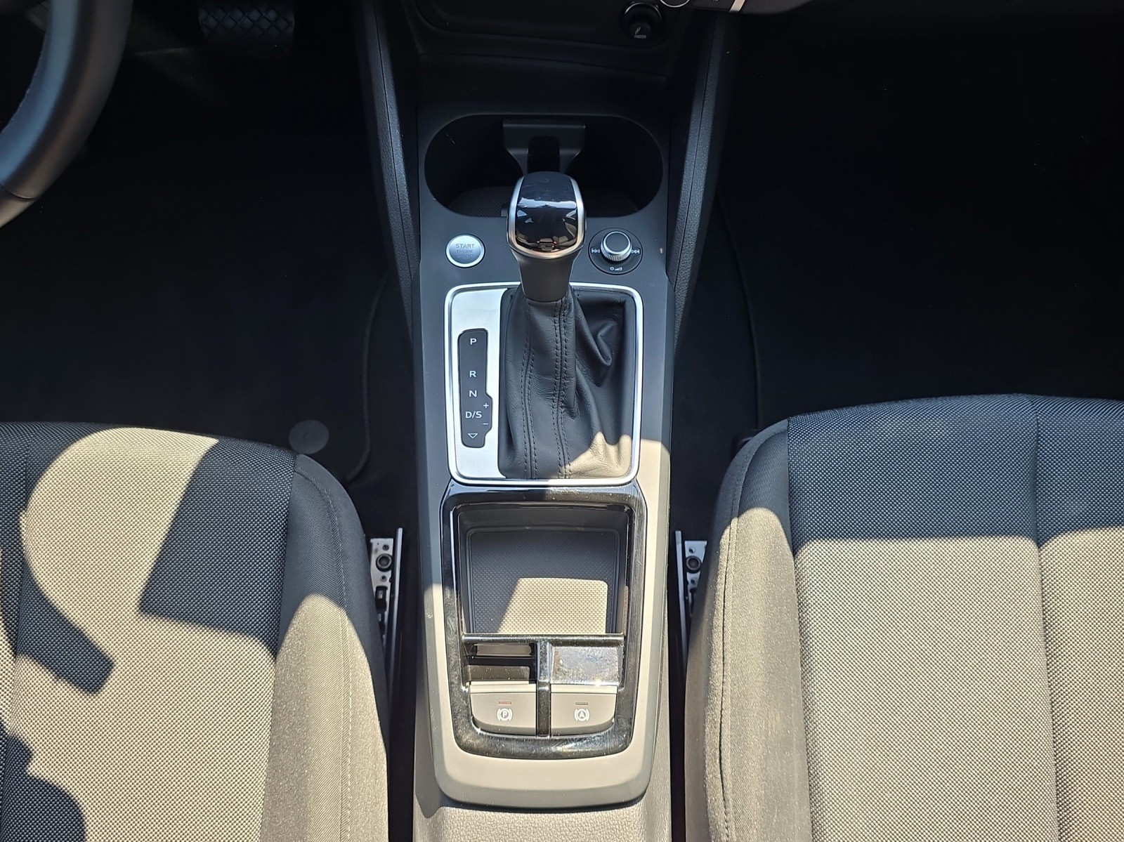 AUDI Q2 35 TFSI S-tronic-image-9