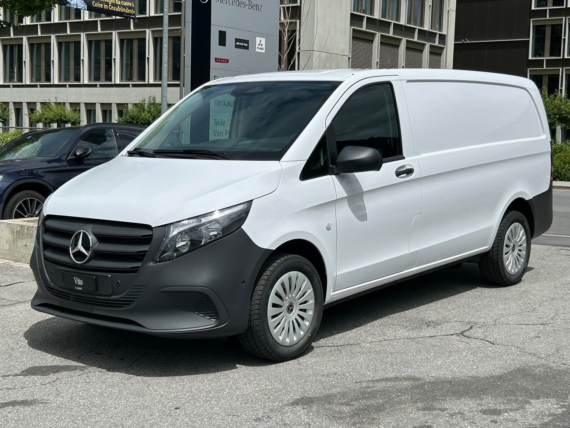 MERCEDES-BENZ Vito 114 CDI Kasten Worker Lang 4Matic-image-2