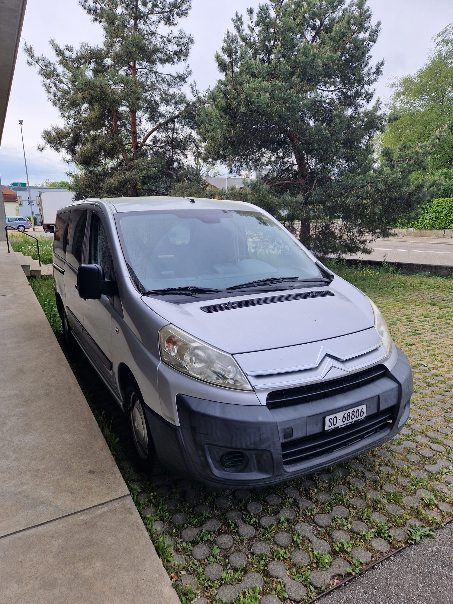 CITROEN FRISCH AB MFK. JUMPY FENSTER BUS. 2.0i 16V 10 L1H1. NUR 95`000 KM. TOP GEPFLEGT. AB MFK. PREIS 7900.--image-1