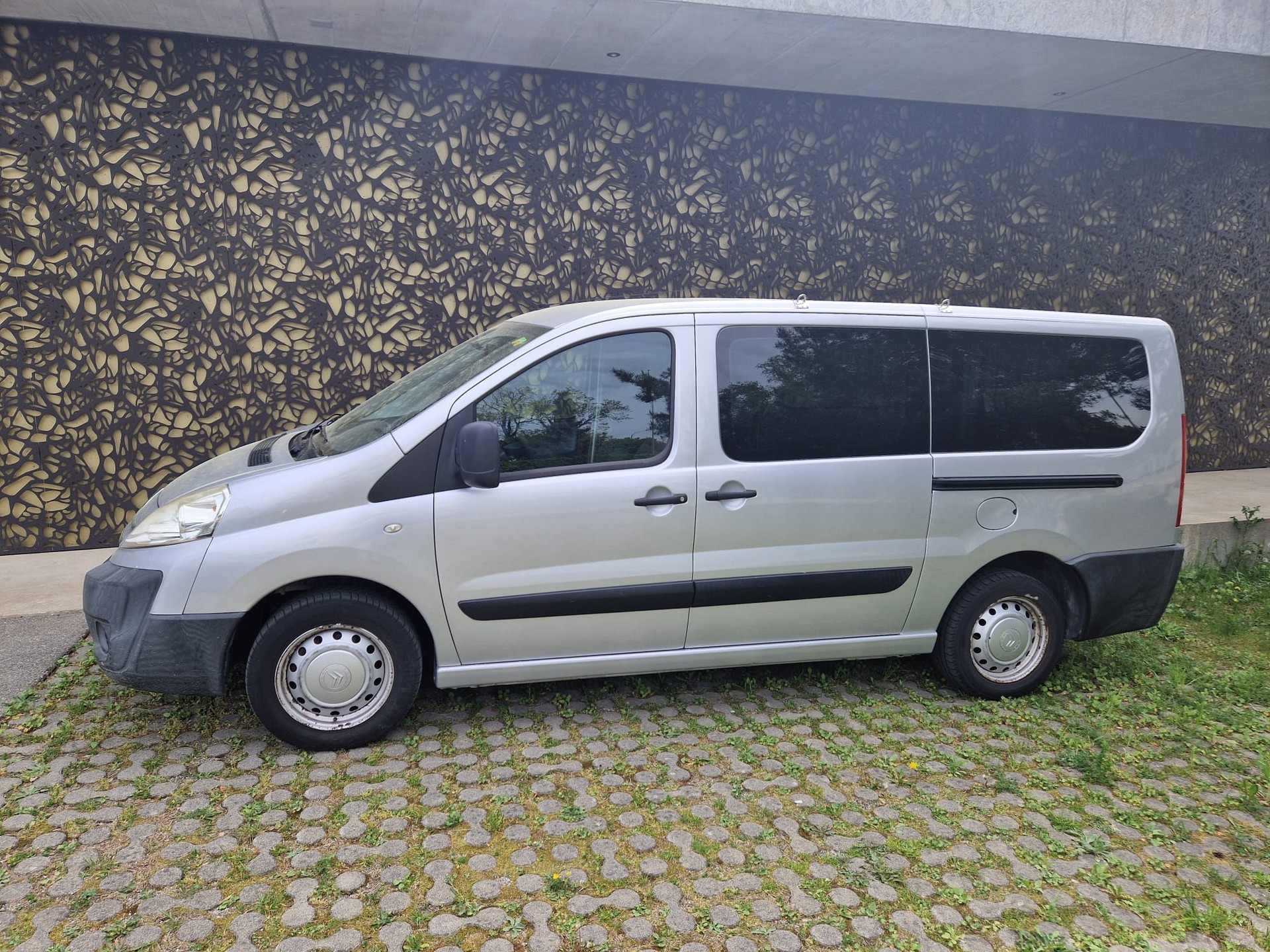 CITROEN FRISCH AB MFK. JUMPY FENSTER BUS. 2.0i 16V 10 L1H1. NUR 95`000 KM. TOP GEPFLEGT. AB MFK. PREIS 7900.--image-0
