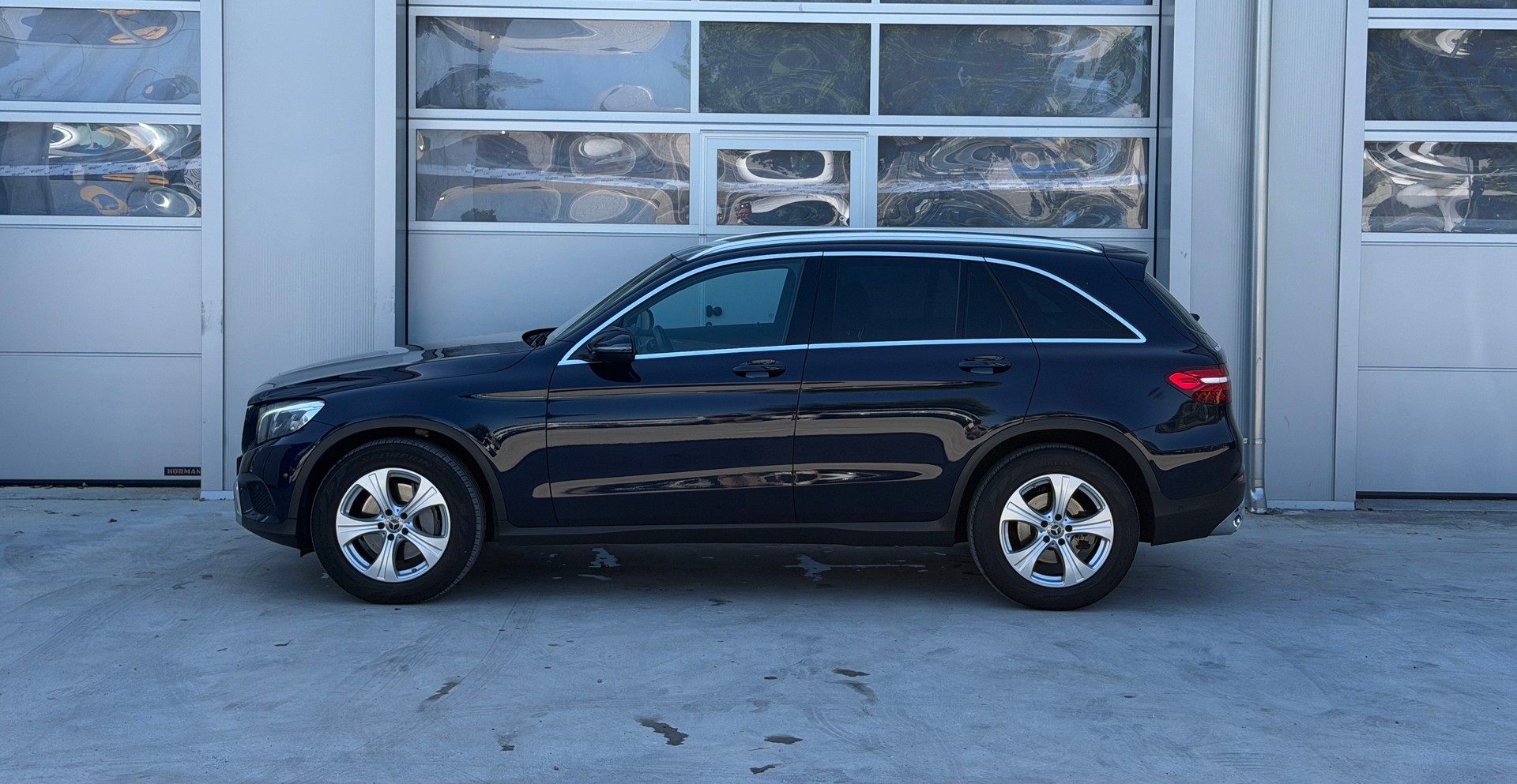 MERCEDES-BENZ GLC 220 d Exclusive 4Matic 9G-Tronic-image-2