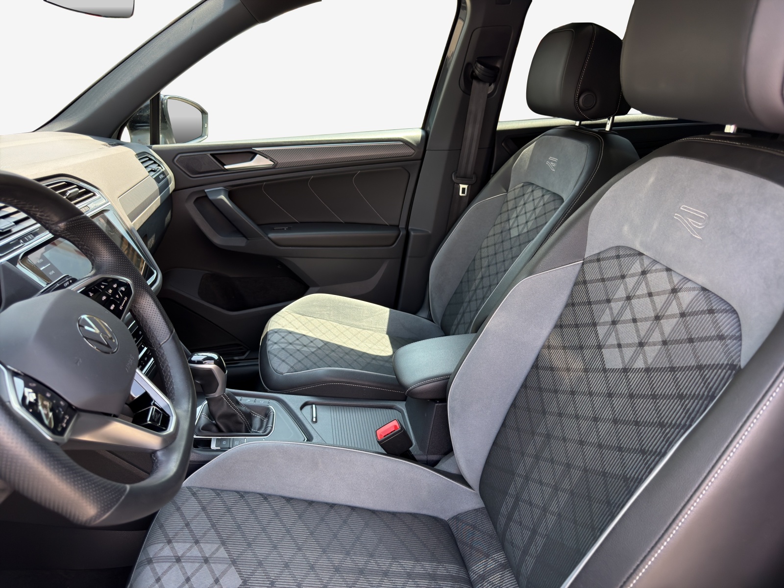 VW Tiguan 1.4TSI PHEV Selection DSG-image-8