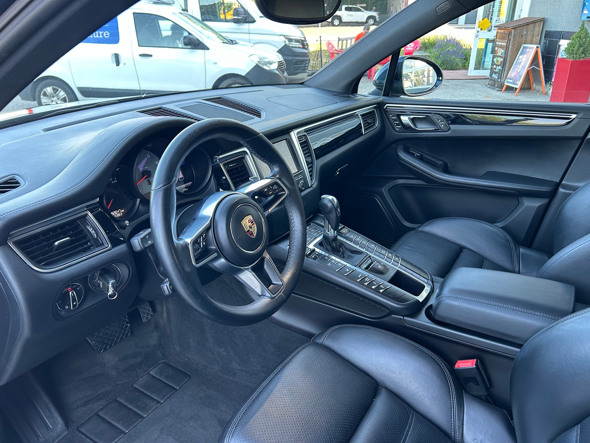 PORSCHE Macan S PDK-image-8