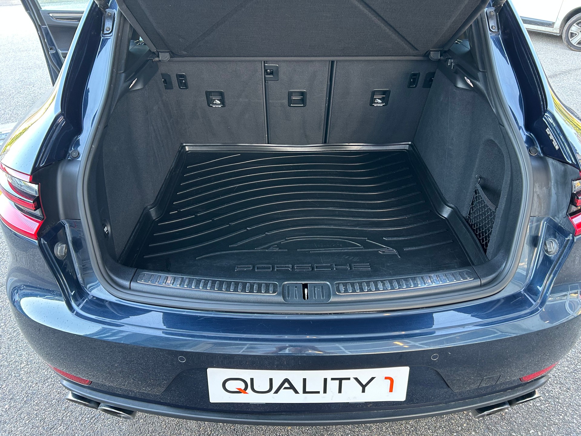 PORSCHE Macan S PDK-image-10