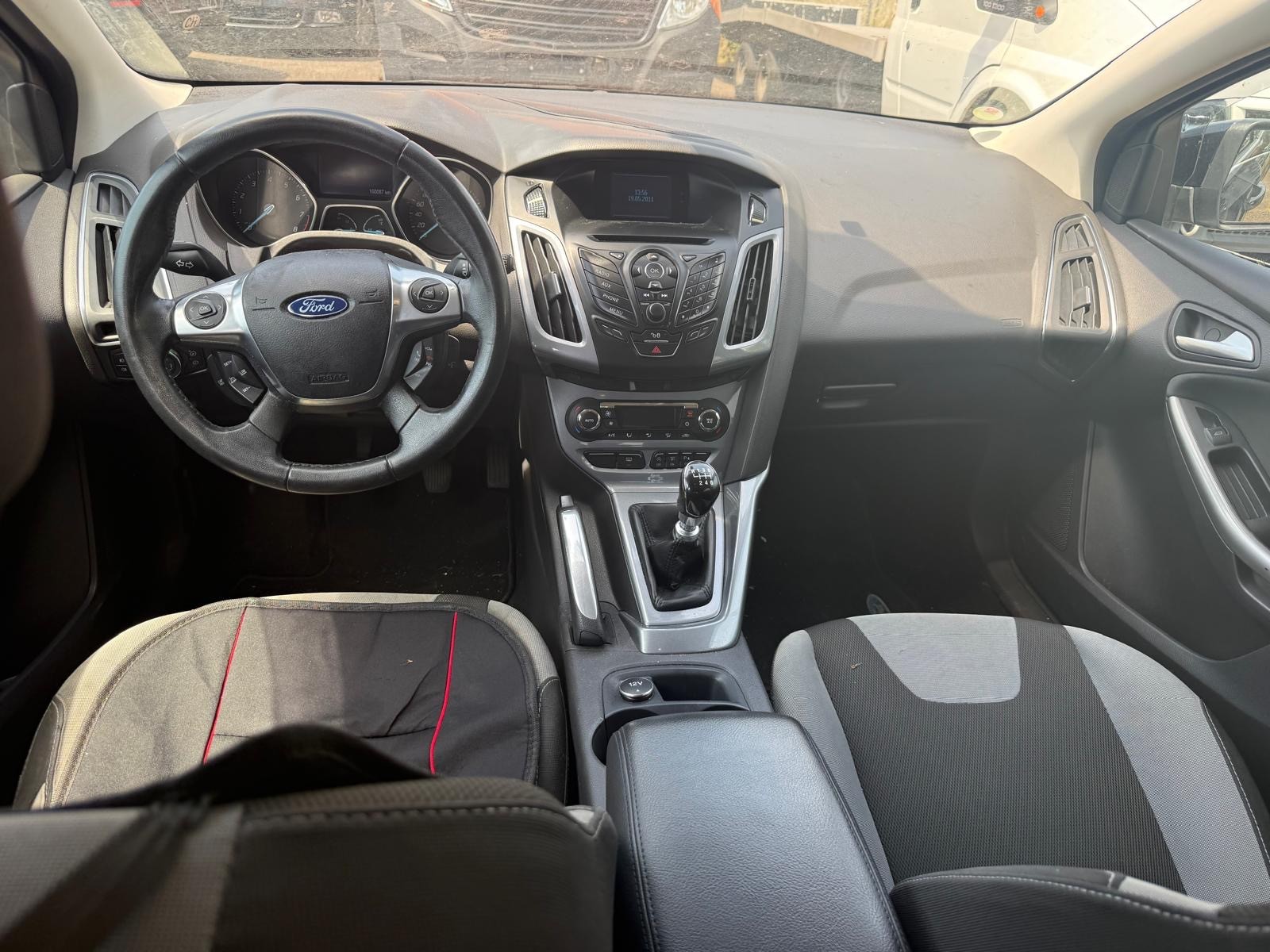 FORD Focus 1.6 SCTi Titanium-image-7