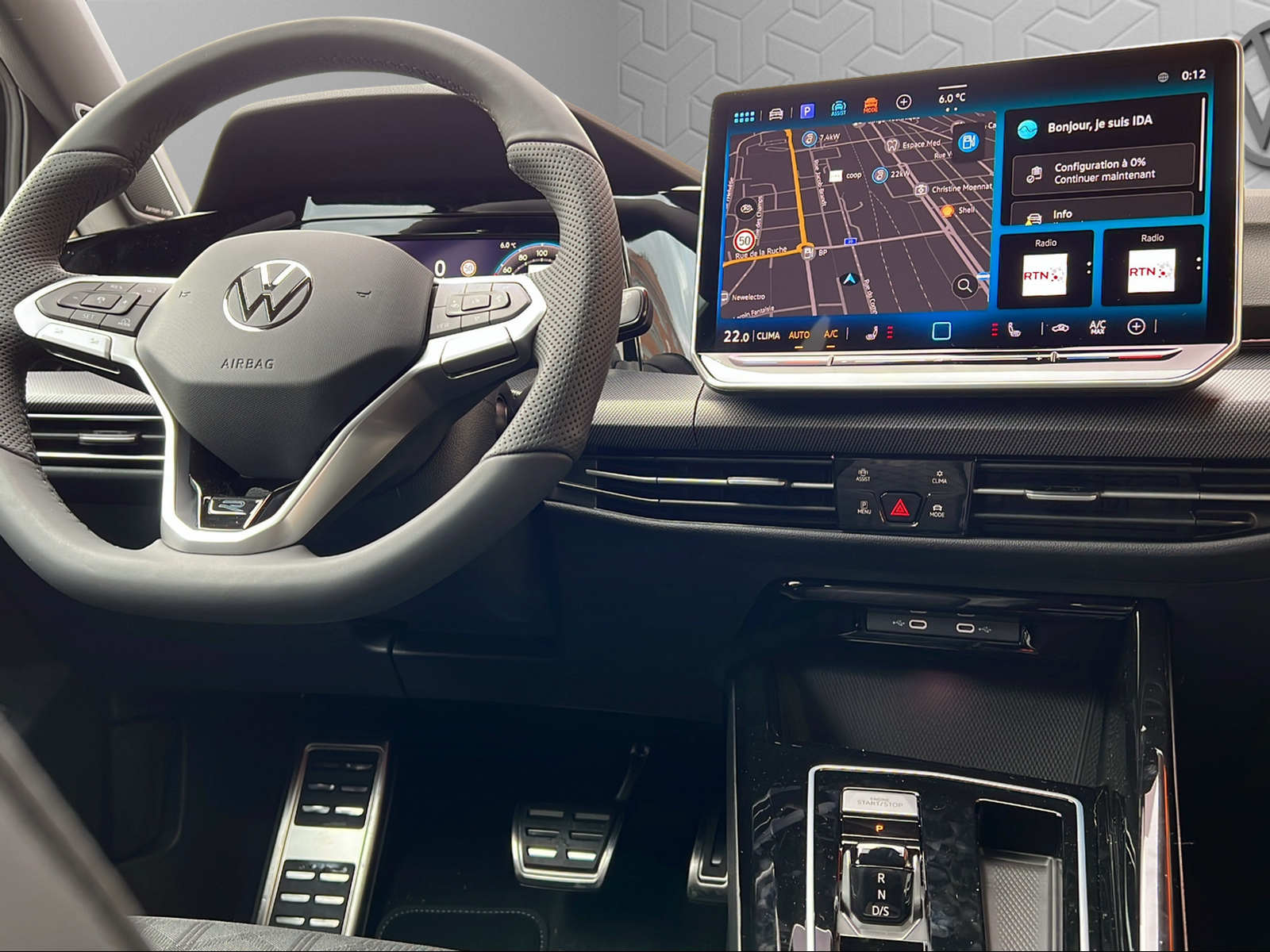 VW Golf Variant 1.5 eTSI mHEV R-Line DSG-image-11