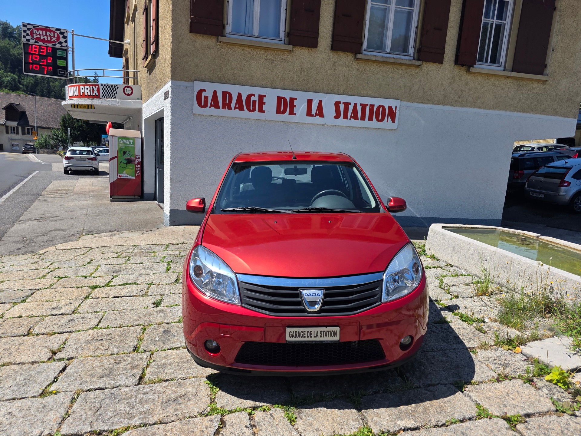 DACIA Sandero 1.6 Lauréate-image-1