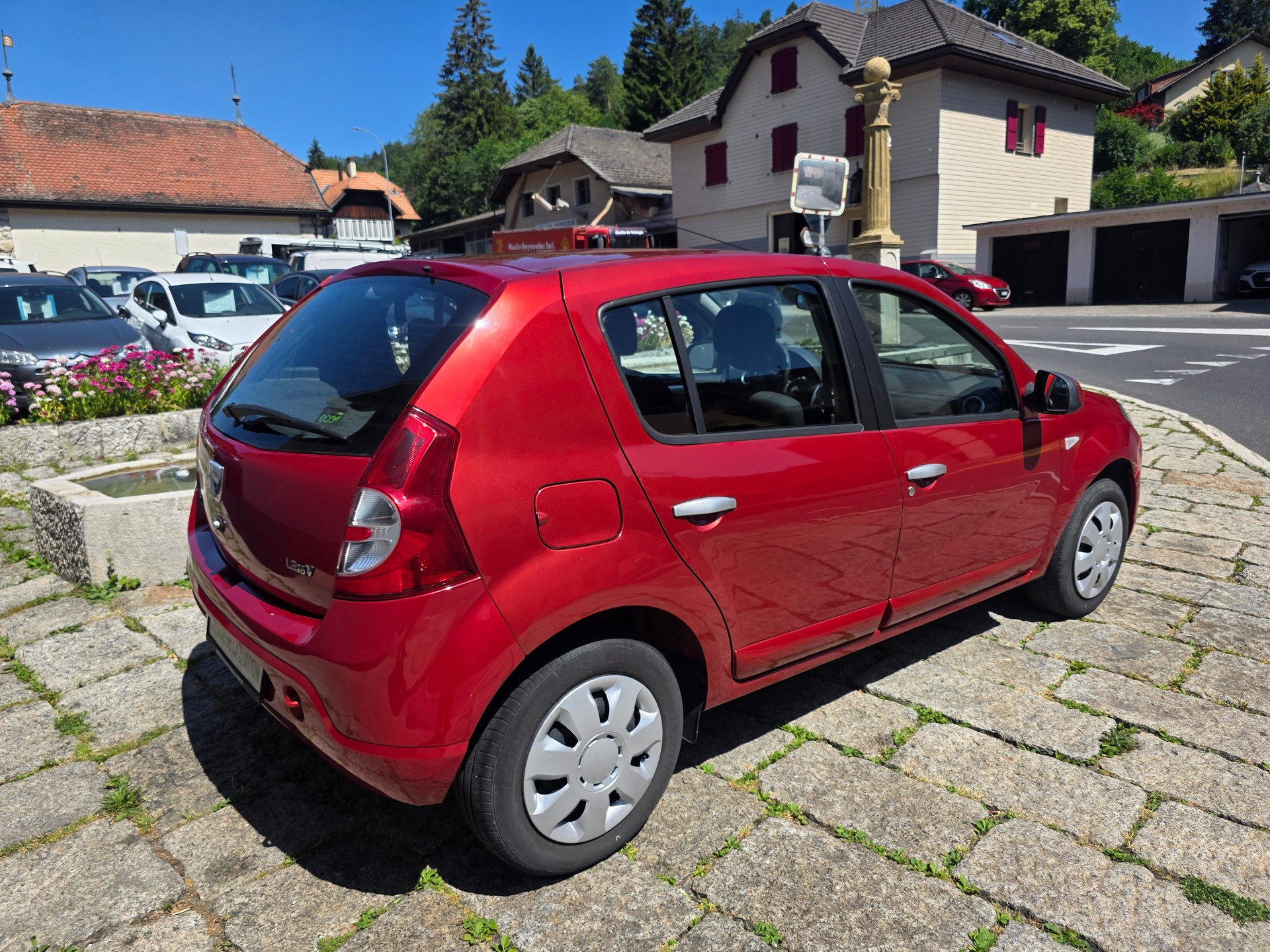 DACIA Sandero 1.6 Lauréate-image-3