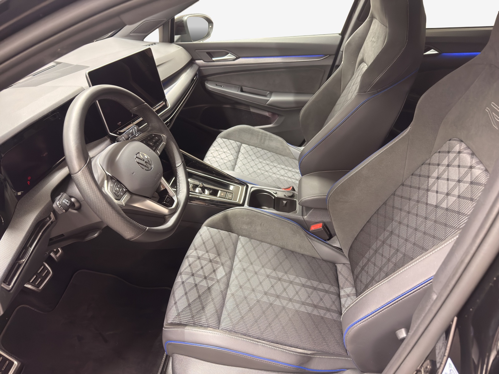 VW Golf 1.5 e TSI mHEV R-Line DSG-image-7