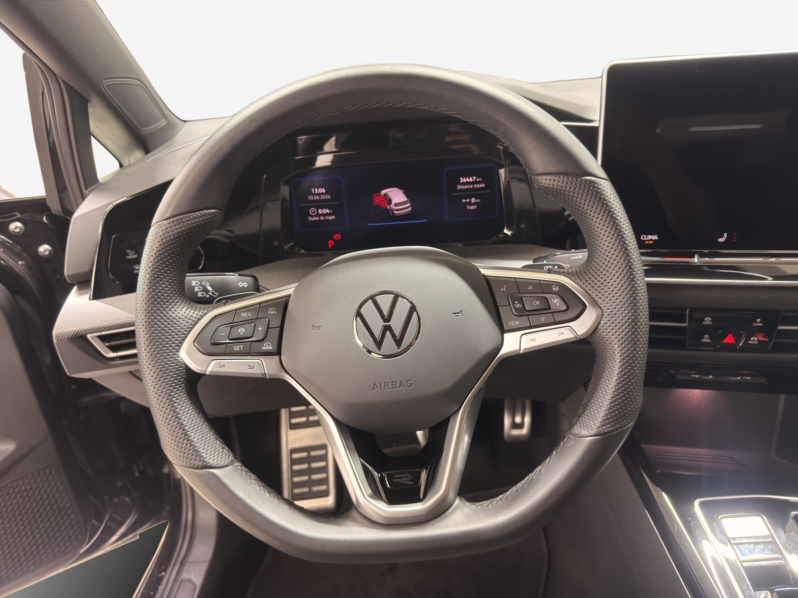 VW Golf 1.5 e TSI mHEV R-Line DSG-image-9