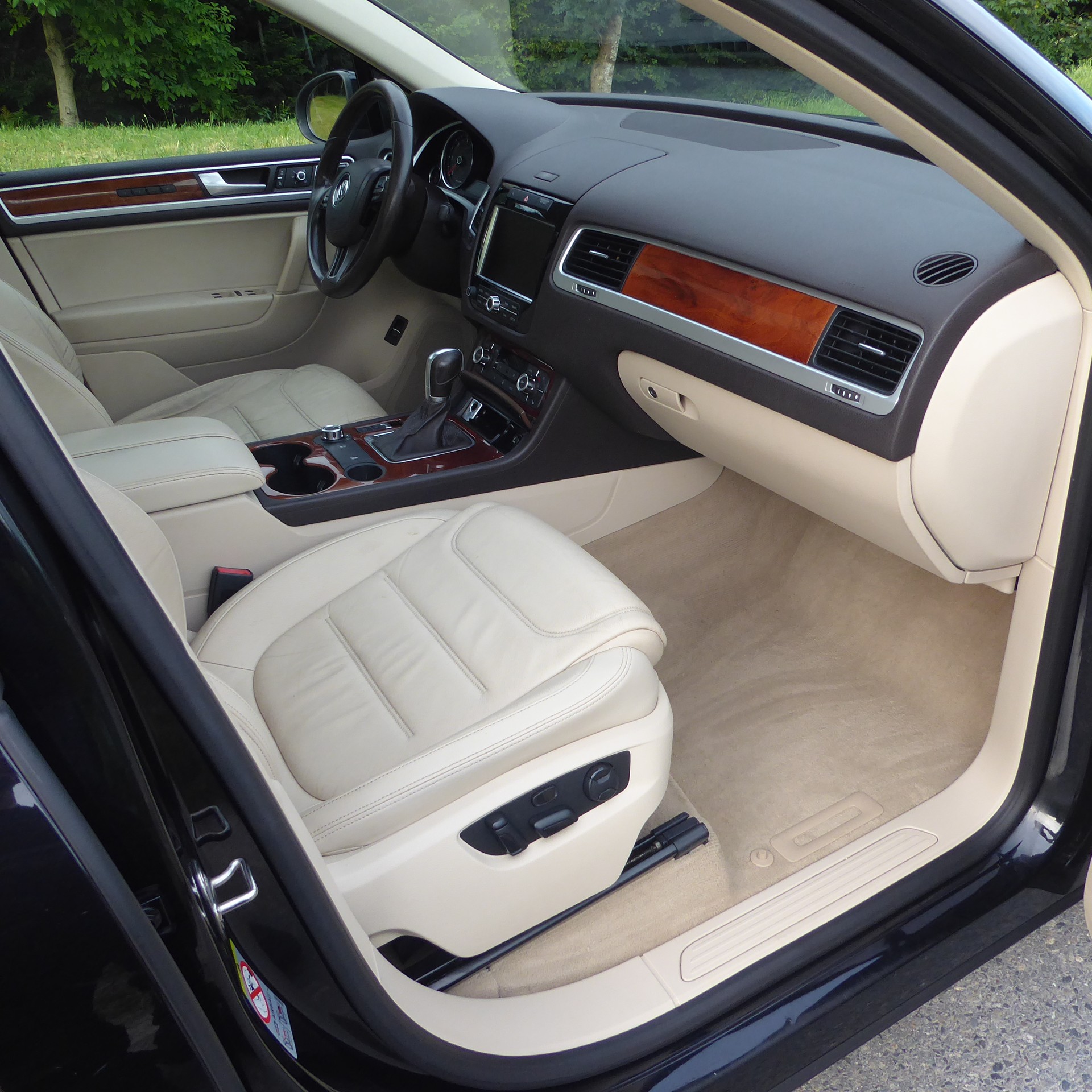 VW Touareg 3.0 TDI BlueMotion Technology Tiptronic-image-9
