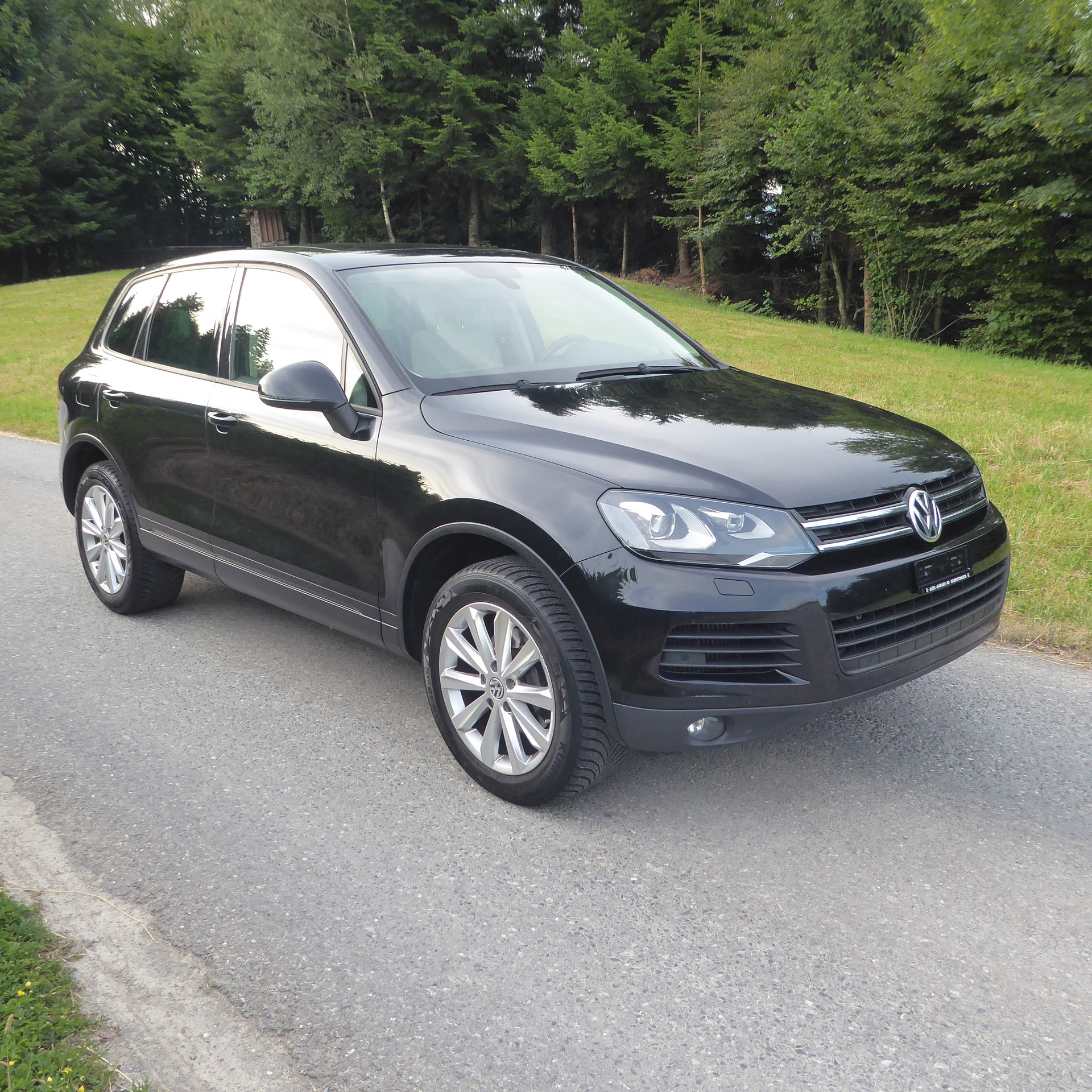VW Touareg 3.0 TDI BlueMotion Technology Tiptronic-image-2