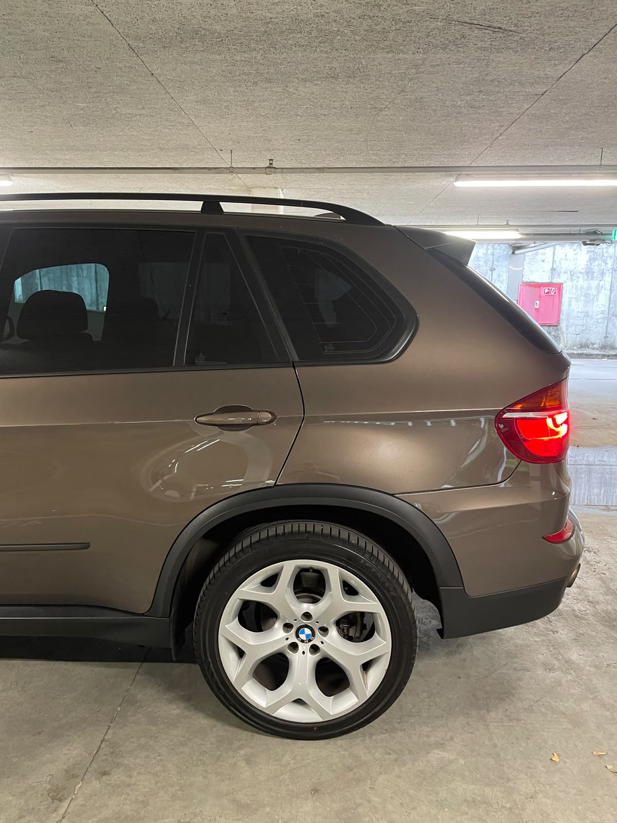 BMW X5 xDrive 35i Steptronic // MFK NEU-image-11