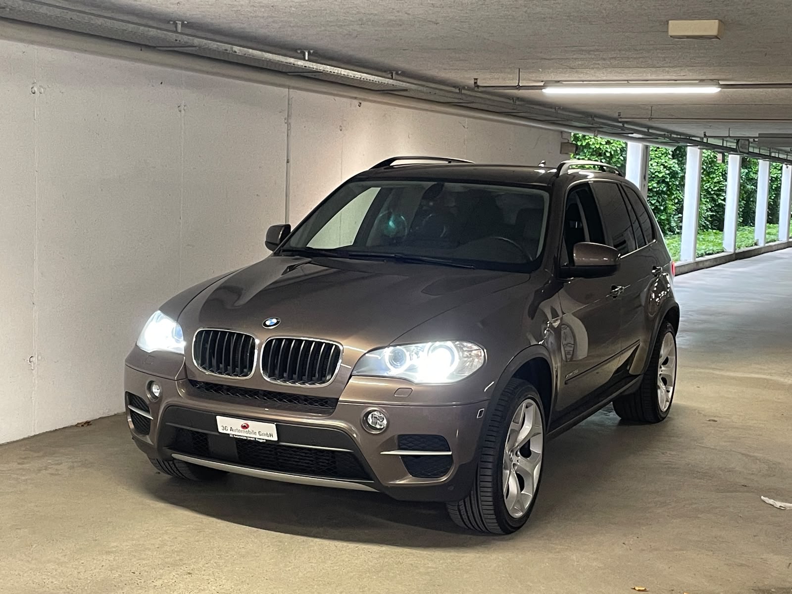 BMW X5 xDrive 35i Steptronic // MFK NEU-image-3