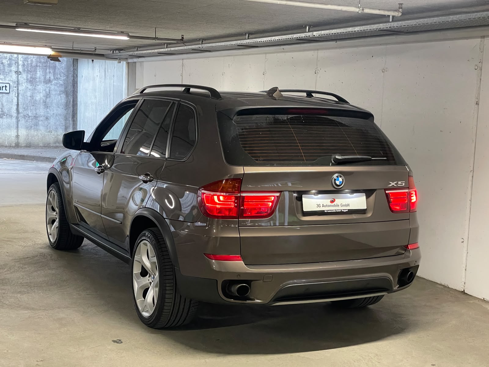 BMW X5 xDrive 35i Steptronic // MFK NEU-image-4