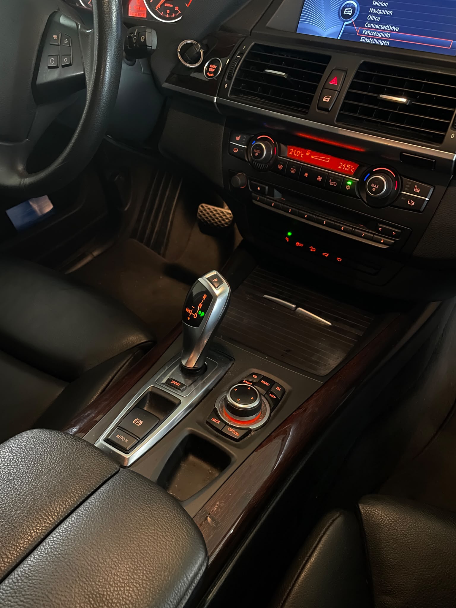 BMW X5 xDrive 35i Steptronic // MFK NEU-image-18